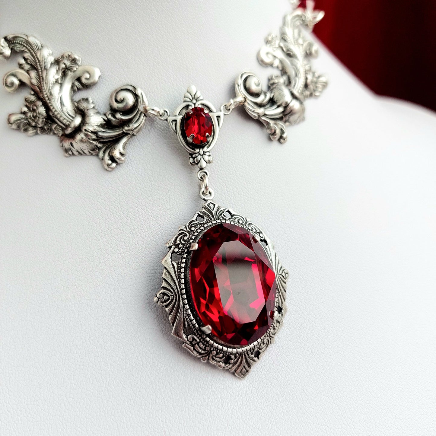 Gothic drop necklace, red drop necklace, necklace with red drops, silver necklace with drops, gothic necklace, goth necklace, goth jewellery, goth jewelry, vampire necklace, vampire choker, vampire drop necklace, blood drop necklace, blood drop choker, bl