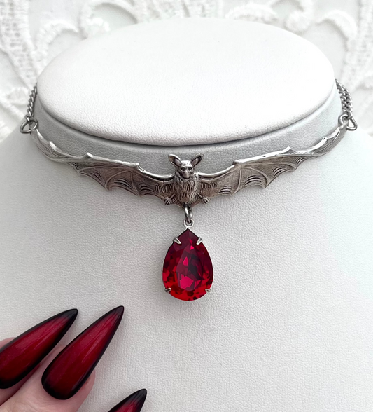 'Eternal Twilight' Necklace (Blood Red)