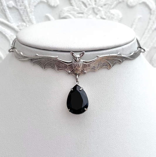 'Eternal Twilight' Necklace (Death Black)