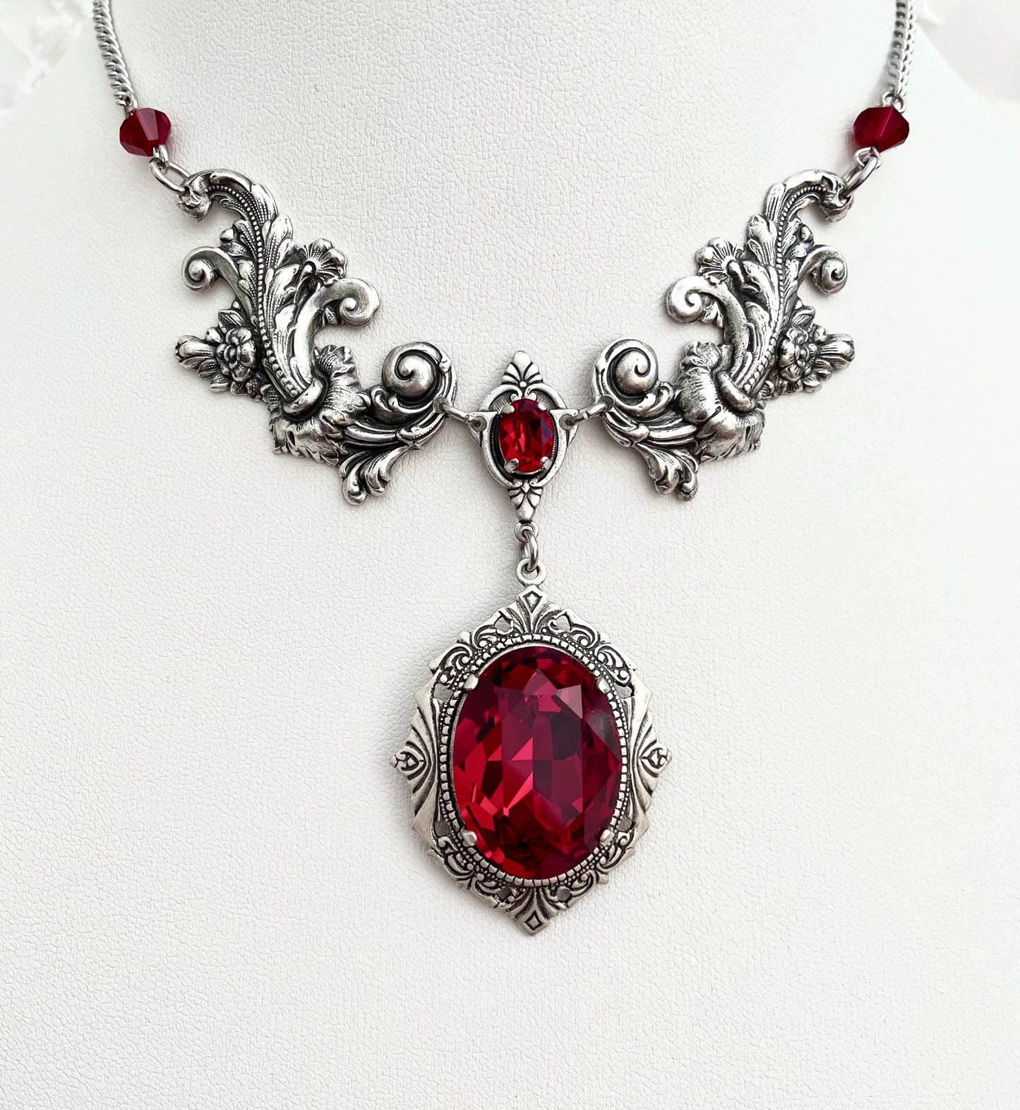 'Aurora' Necklace (Blood Red)