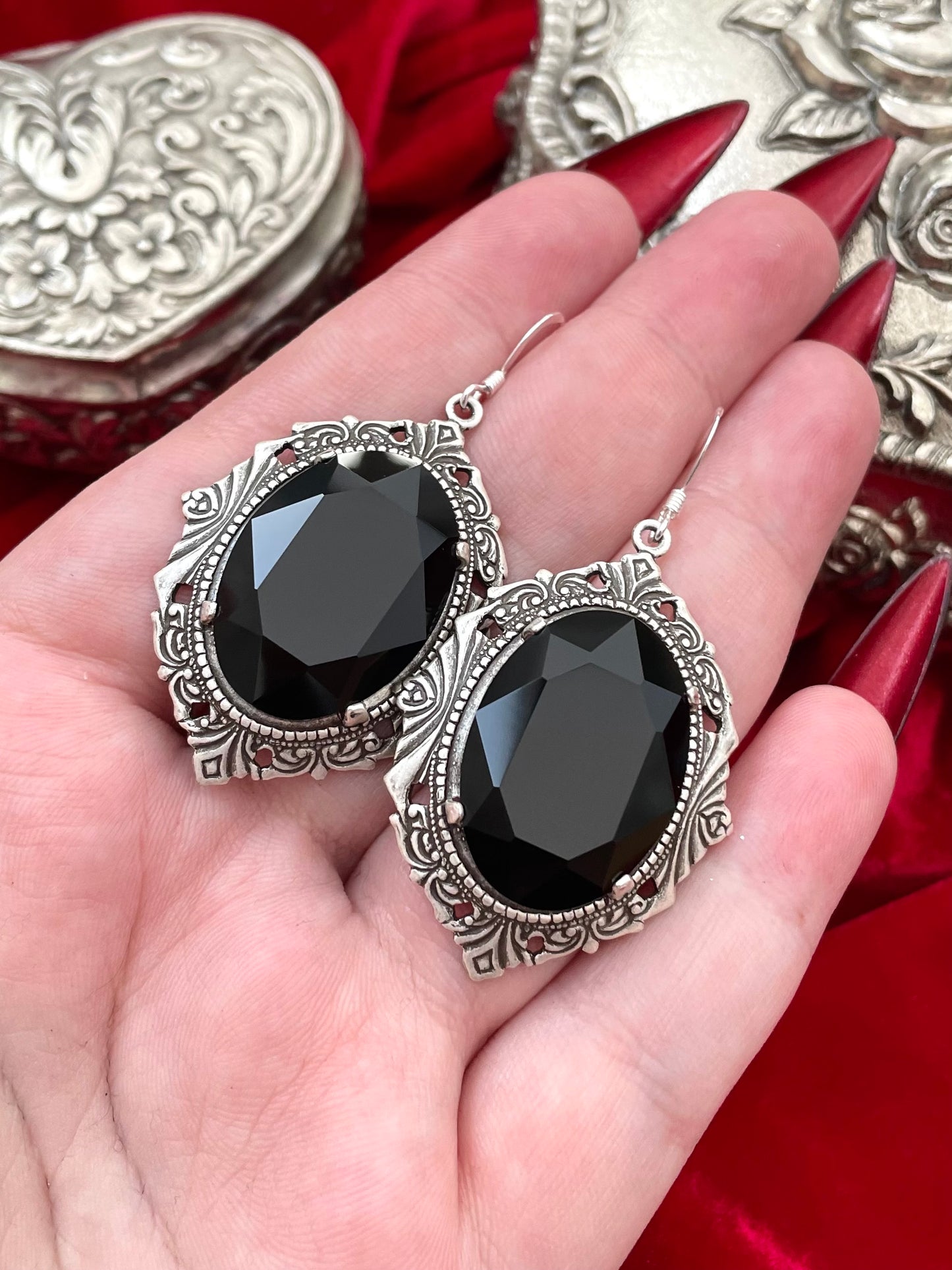 'Aurora' Earrings (Death Black)