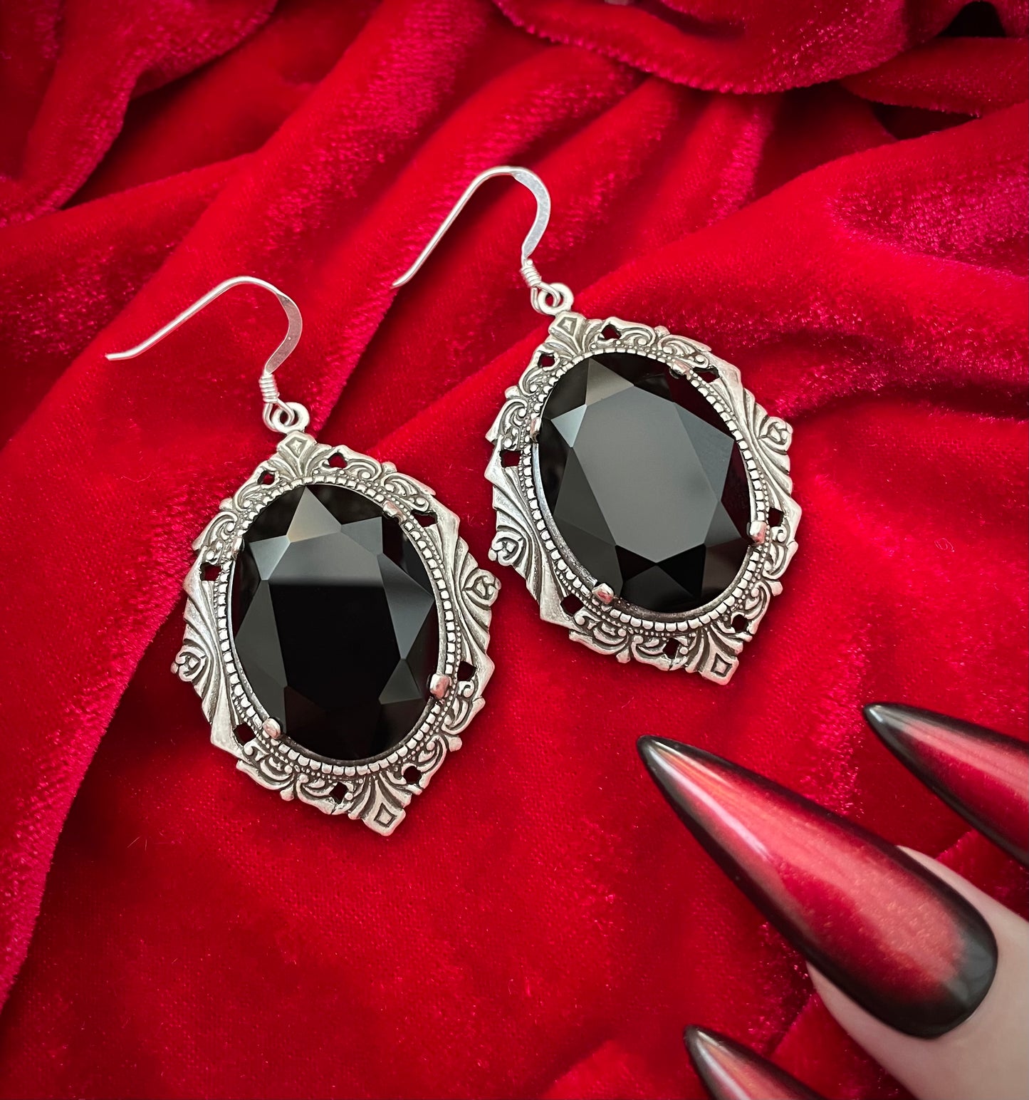 'Aurora' Earrings (Death Black)
