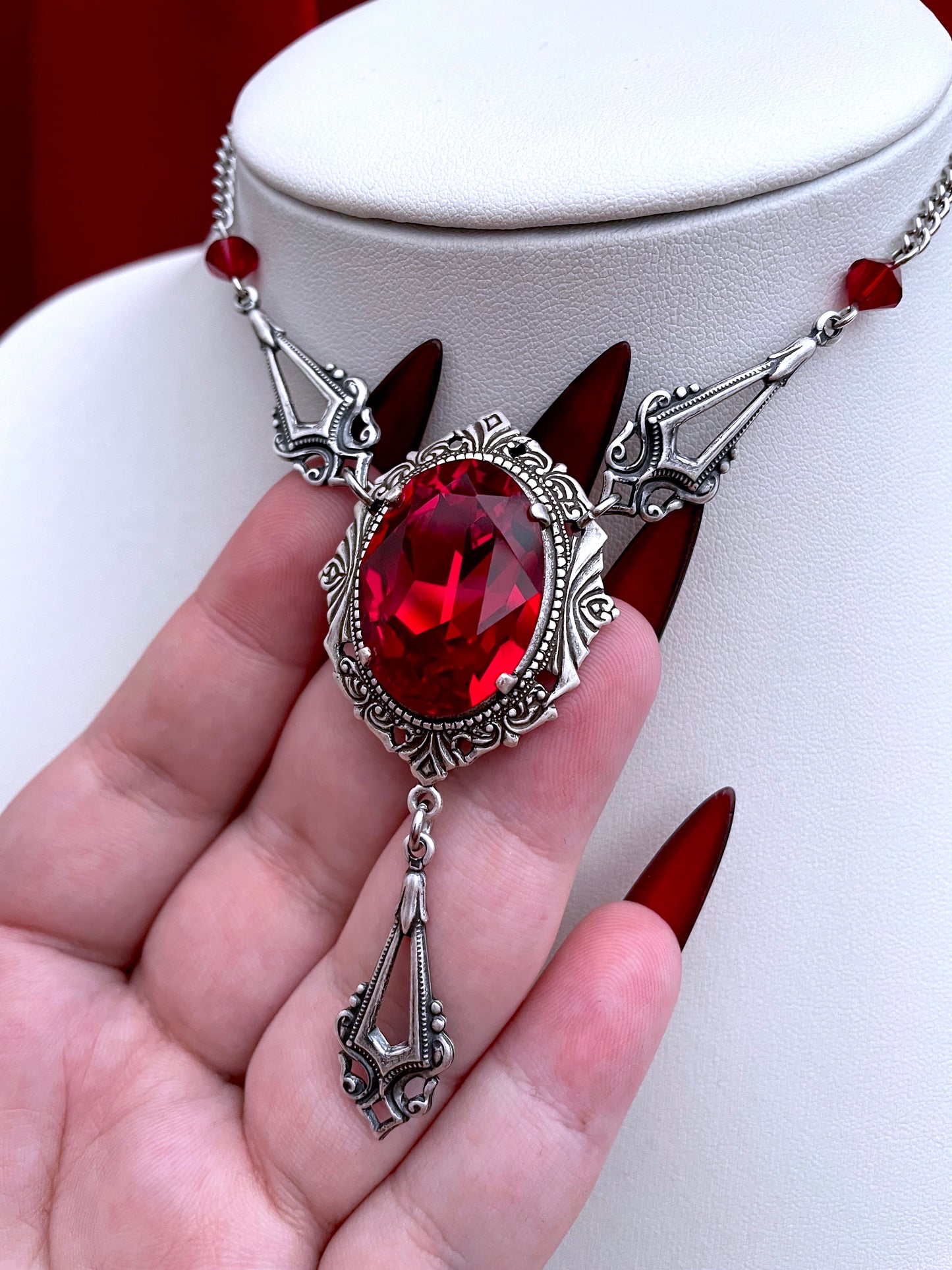 'Dracula's Kiss' Necklace (Blood Red) *REVAMP*