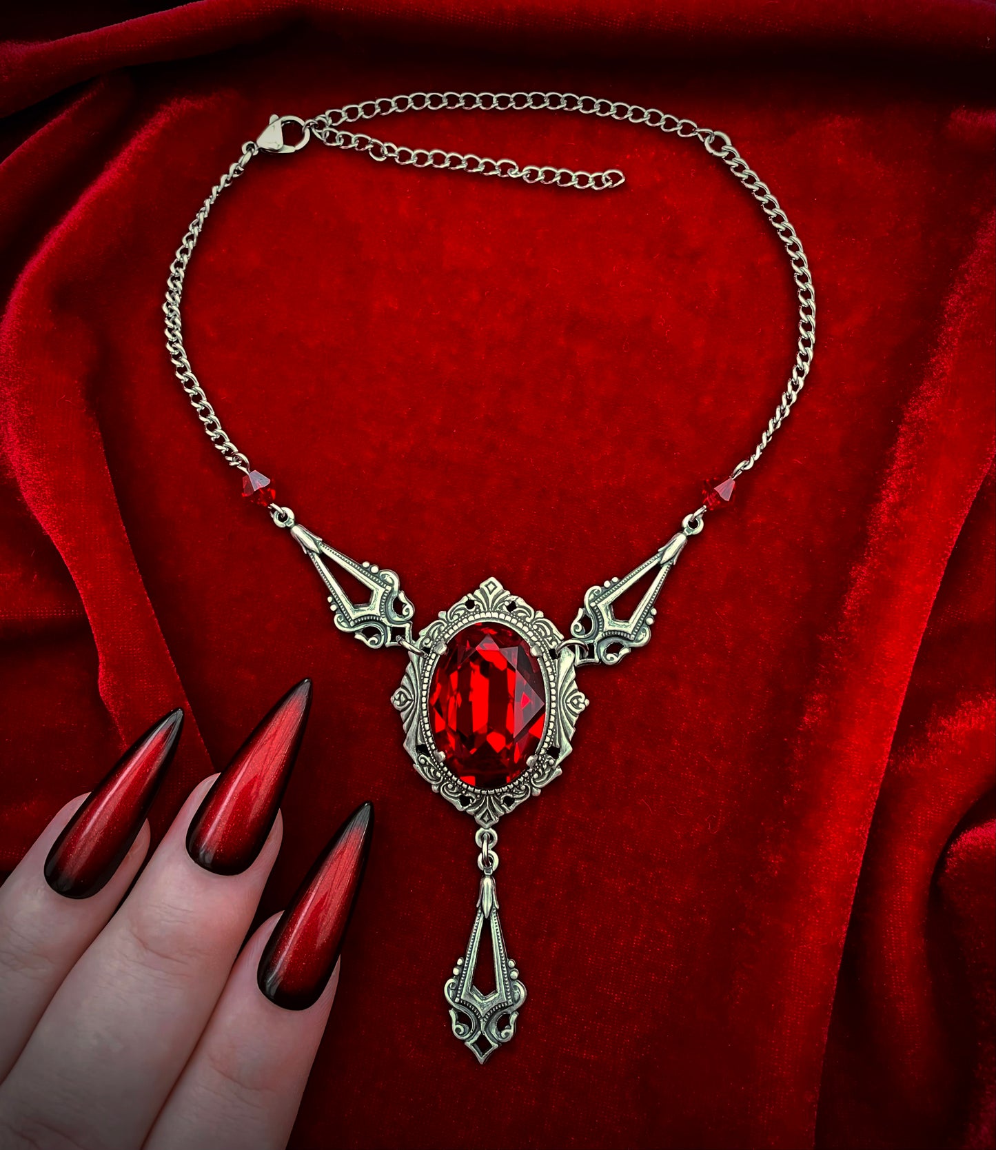 'Dracula's Kiss' Necklace (Blood Red) *REVAMP*