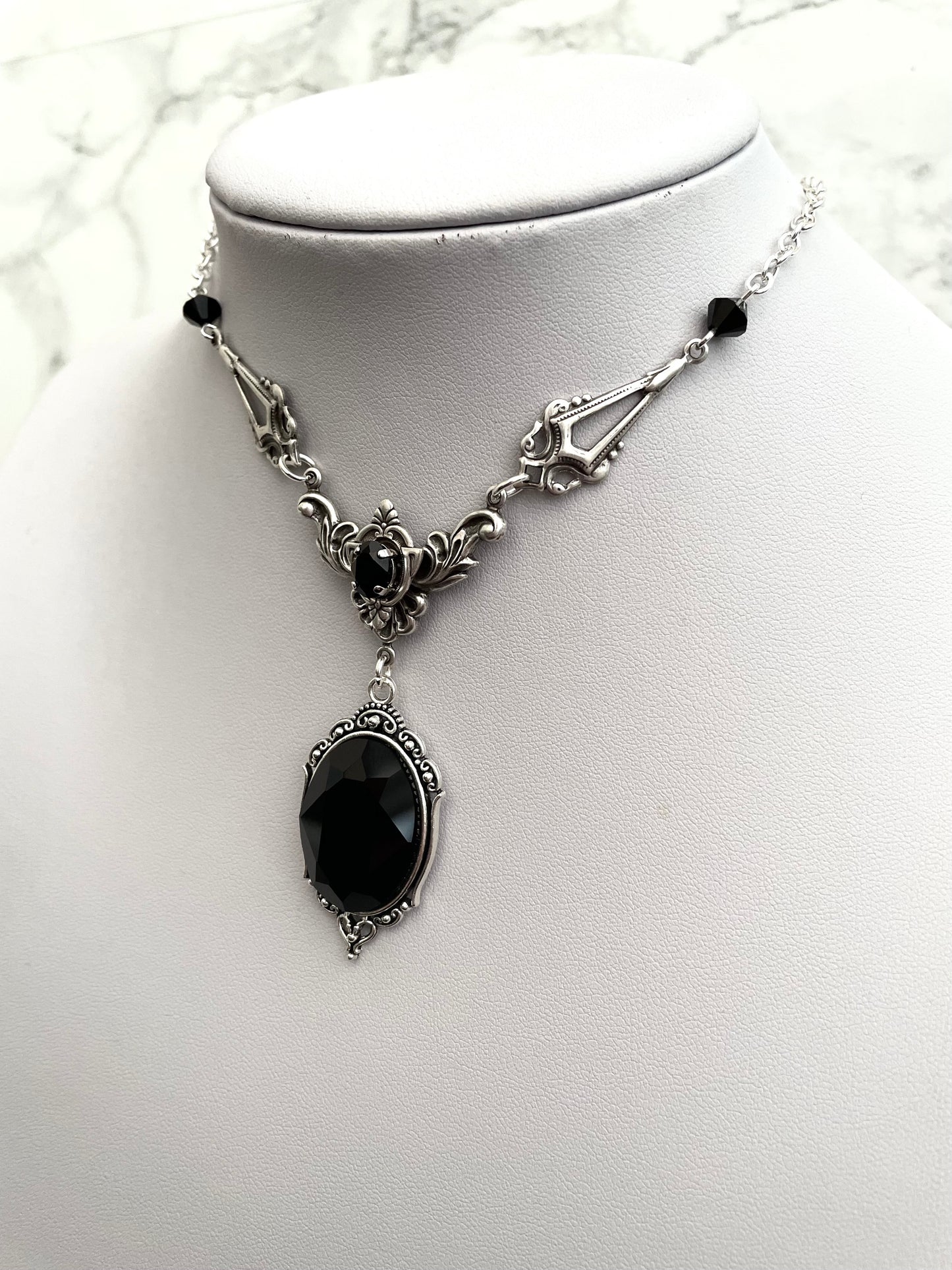 'Underworld' Necklace (Death Black)
