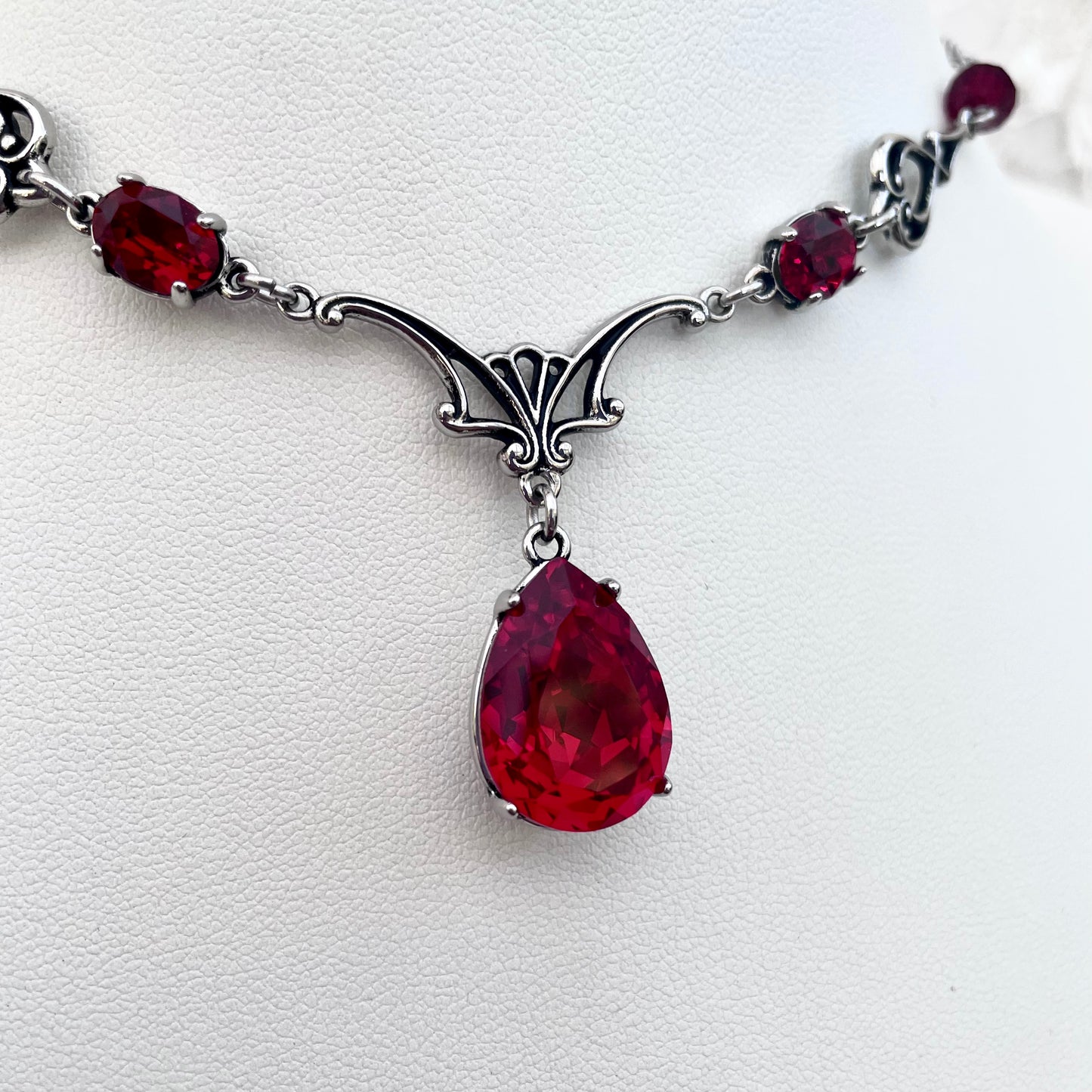 'Vesper' Necklace - Blood Red