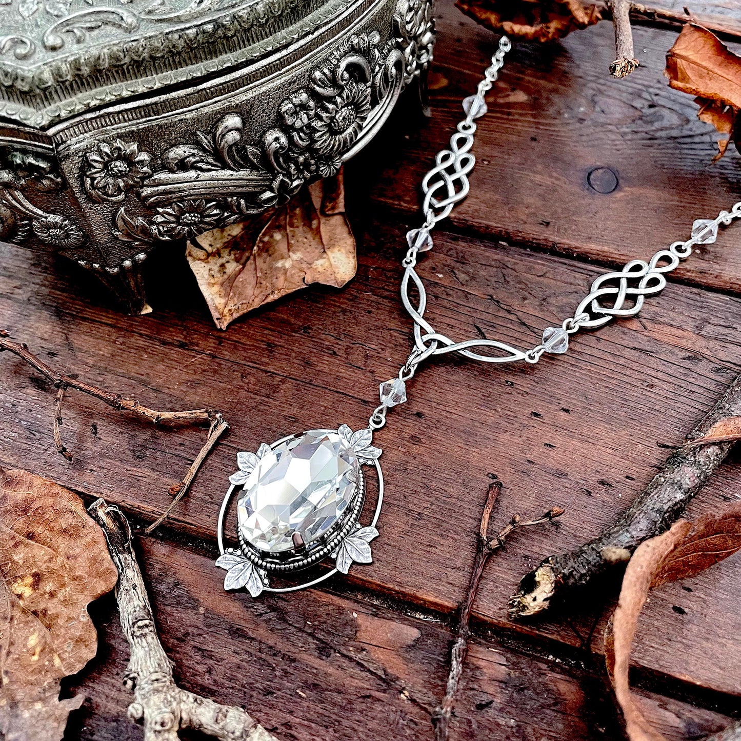 'Arinien' Necklace (Elven Crystal)
