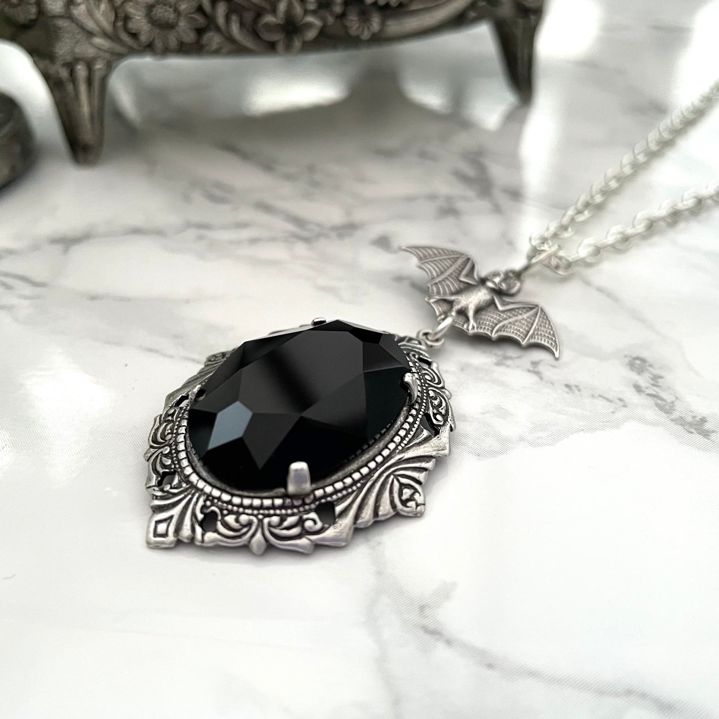 'Crypt' Necklace (Death Black)