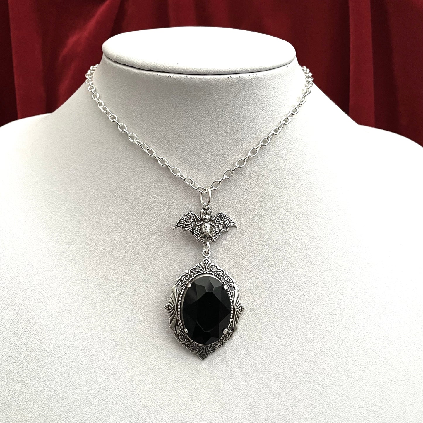 'Crypt' Necklace (Death Black)