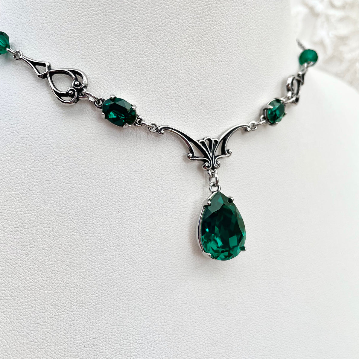 'Vesper' Necklace - Poison Emerald