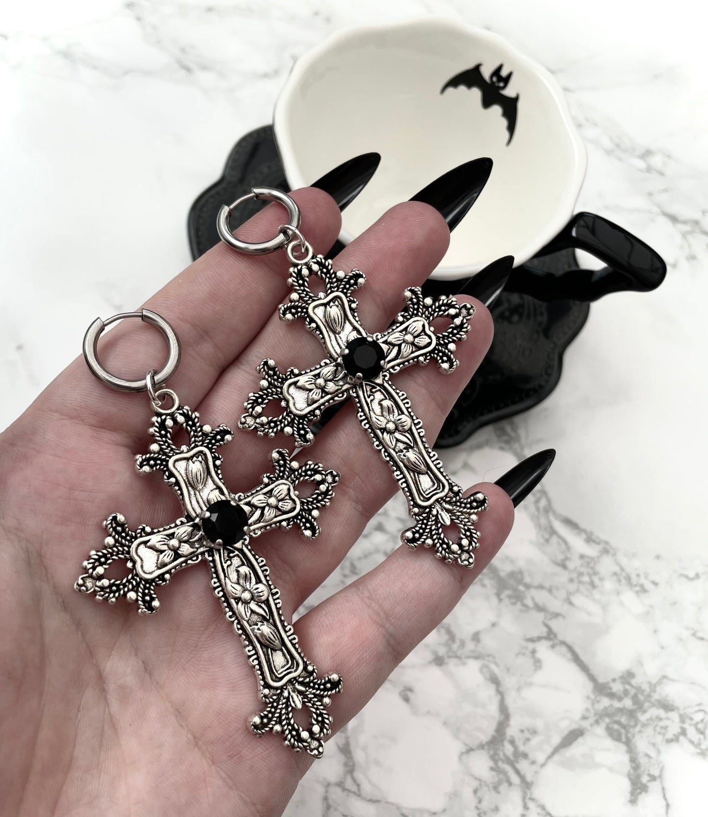 'Sanctus Mortum' Earrings (Death Black)