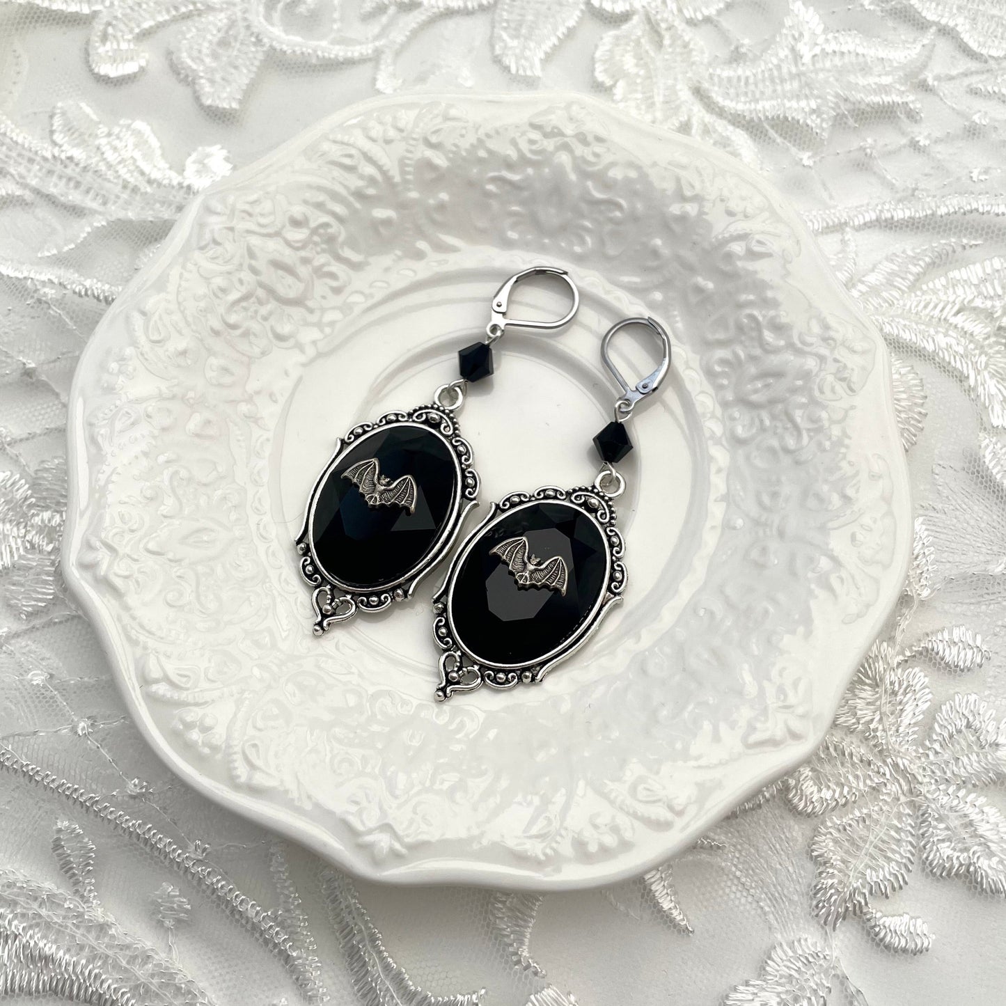 'Bat Queen' Earrings (Death Black)