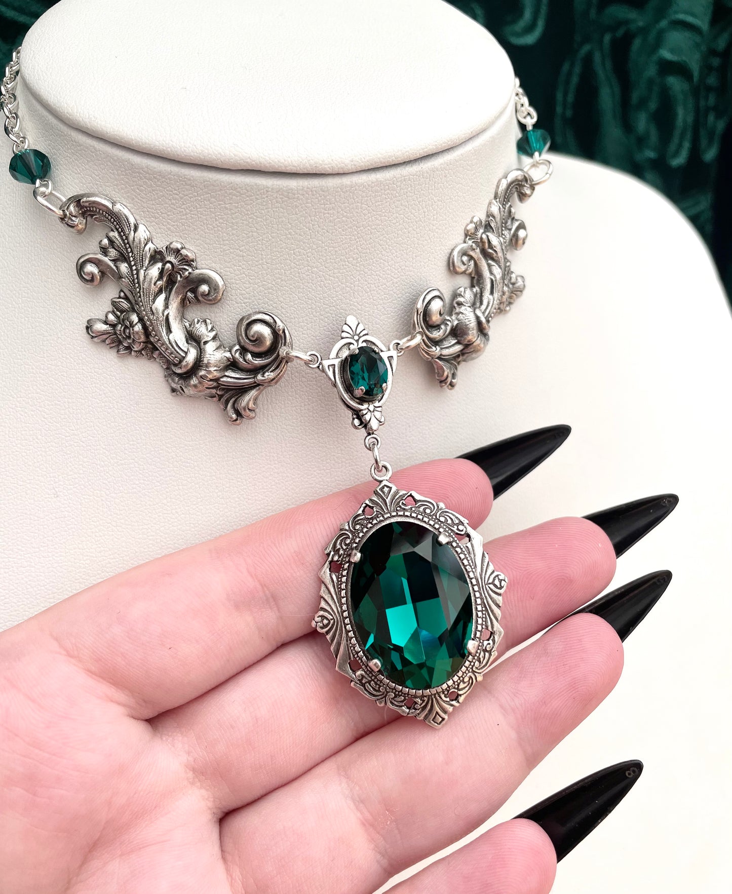 Emerald necklace, gothic emerald necklace, green and silver necklace, Slytherin necklace, Slytherin jewellery, Slytherin jewelry, victorian gothic necklace, victorian goth, victorian gothic necklace green, green gothic necklace, necklace with green jewels