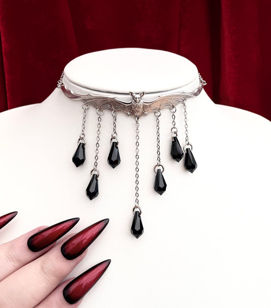 CLEARANCE! 'Twilight's Kiss' Necklace (Death Black)