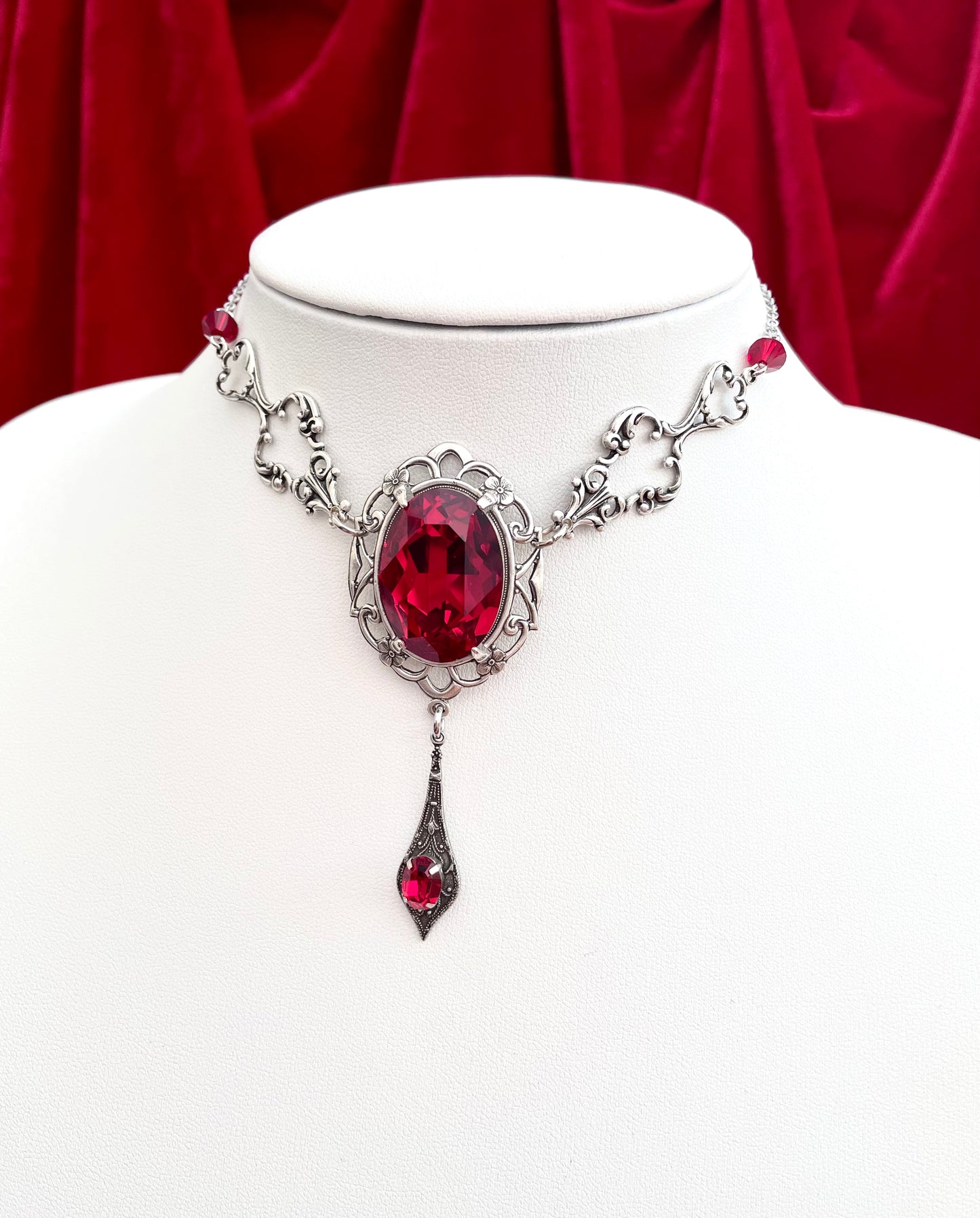 'Vladamina' Necklace (Blood Red)