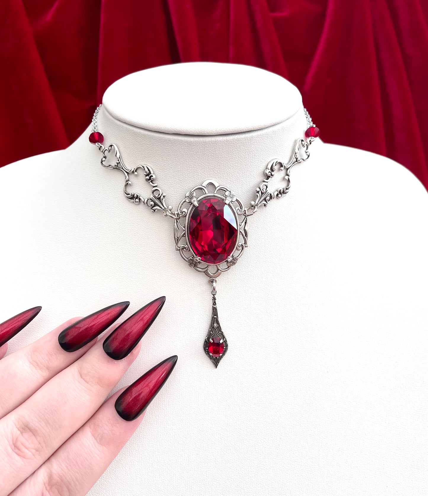 'Vladamina' Necklace (Blood Red)