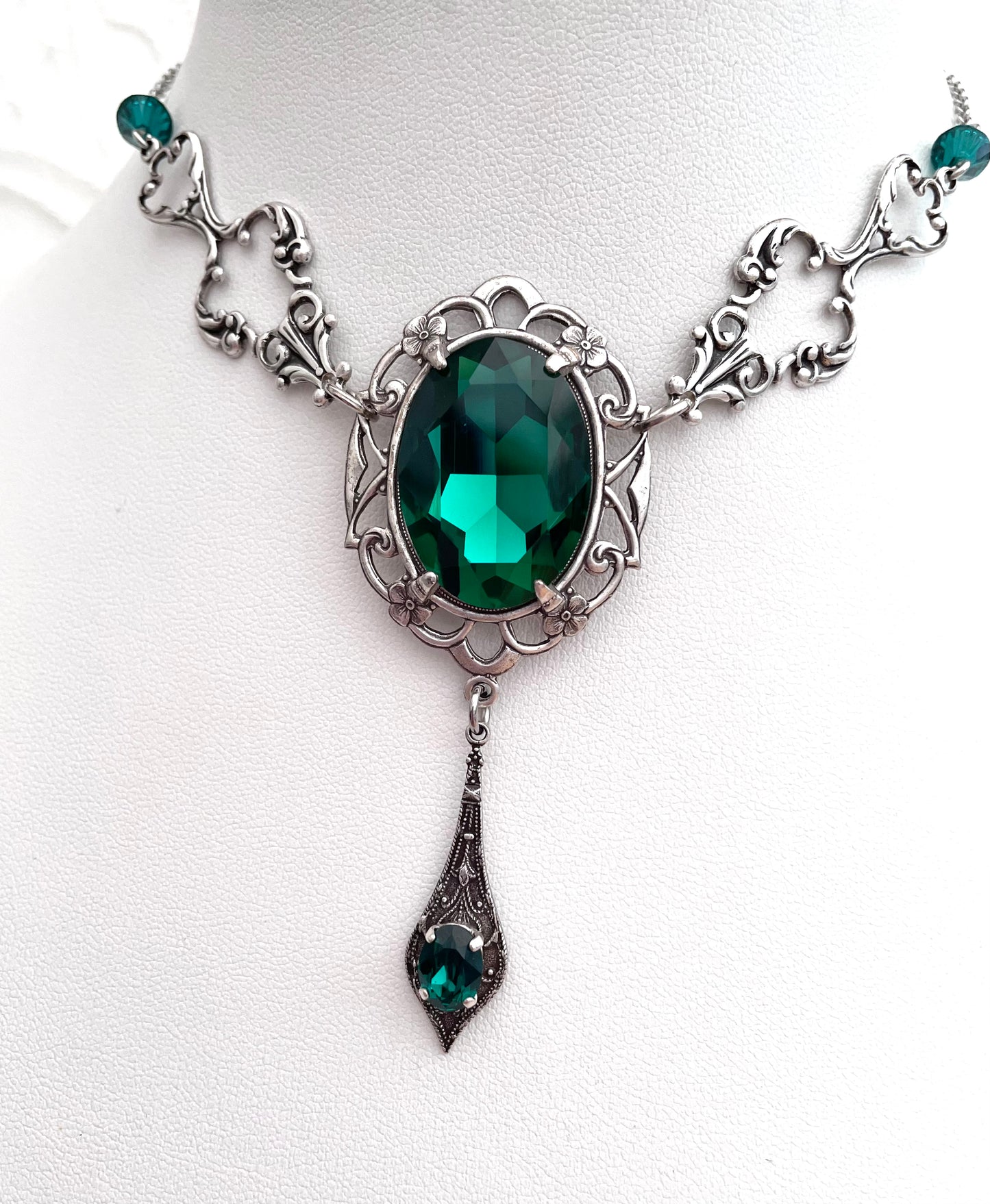 'Vladamina' Necklace (Poison Emerald)