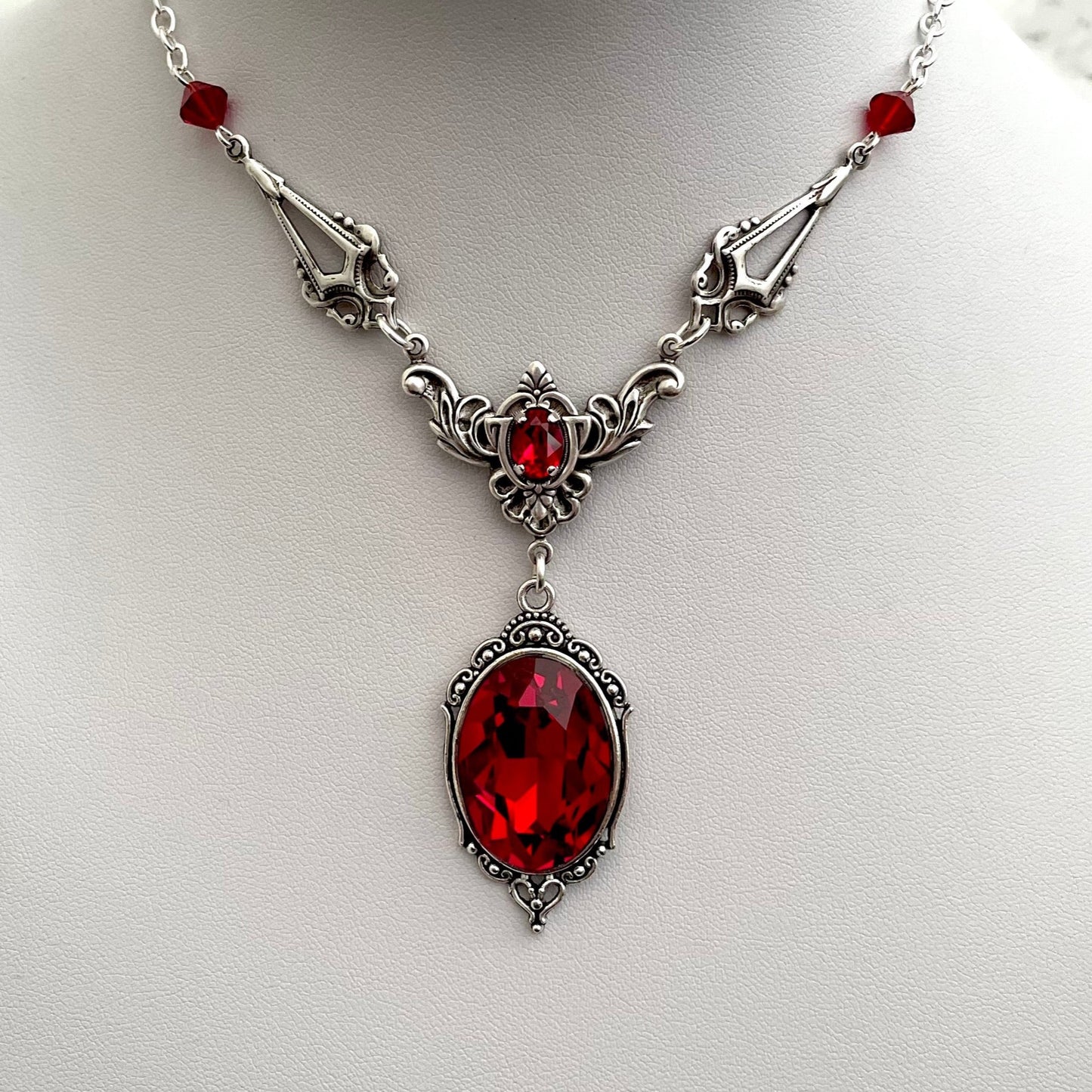 Gothic drop necklace, red drop necklace, necklace with red drops, silver necklace with drops, gothic necklace, goth necklace, goth jewellery, goth jewelry, vampire necklace, vampire choker, vampire drop necklace, blood drop necklace, blood drop choker, bl