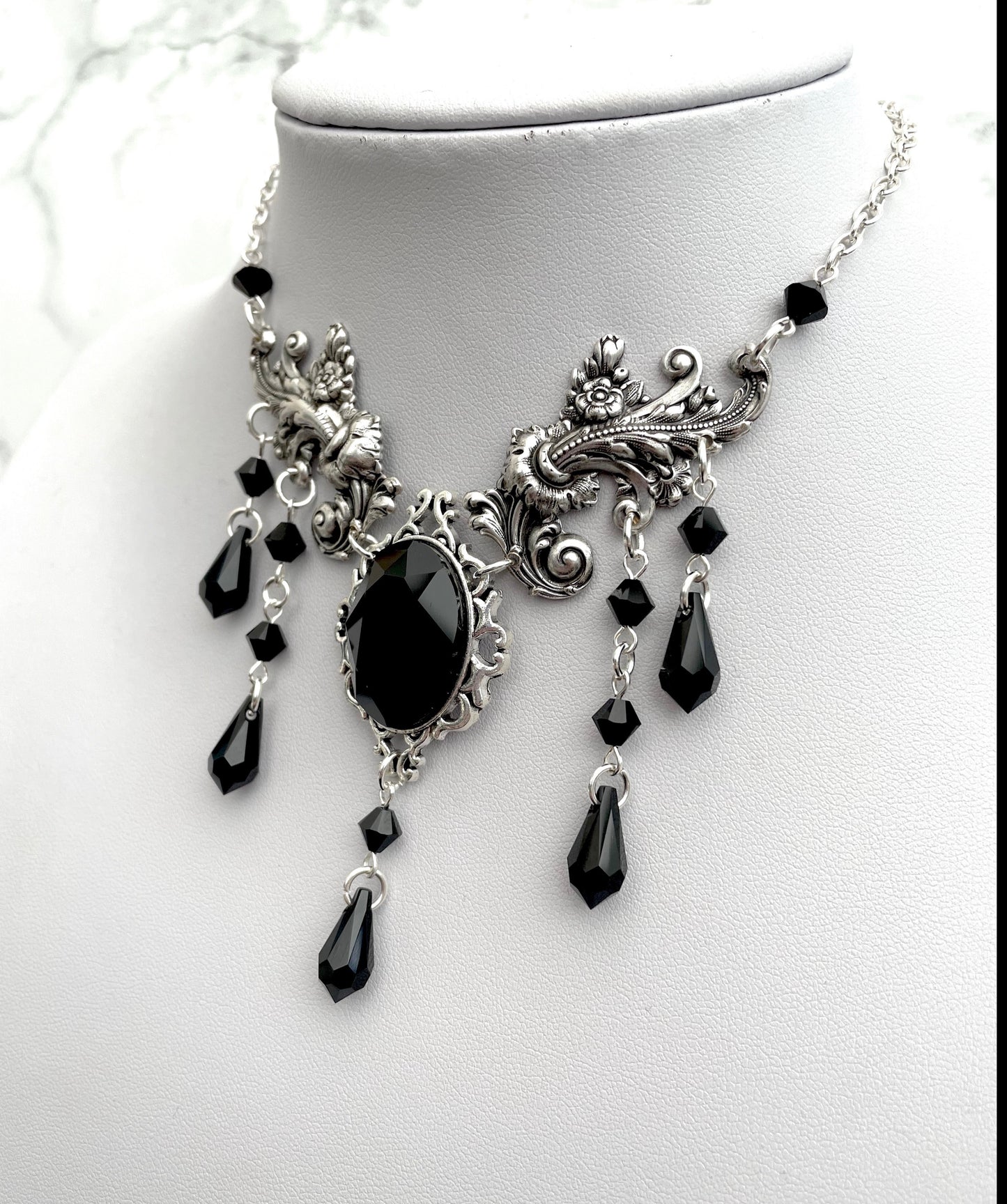 'Anastasia' Necklace (Death Black)
