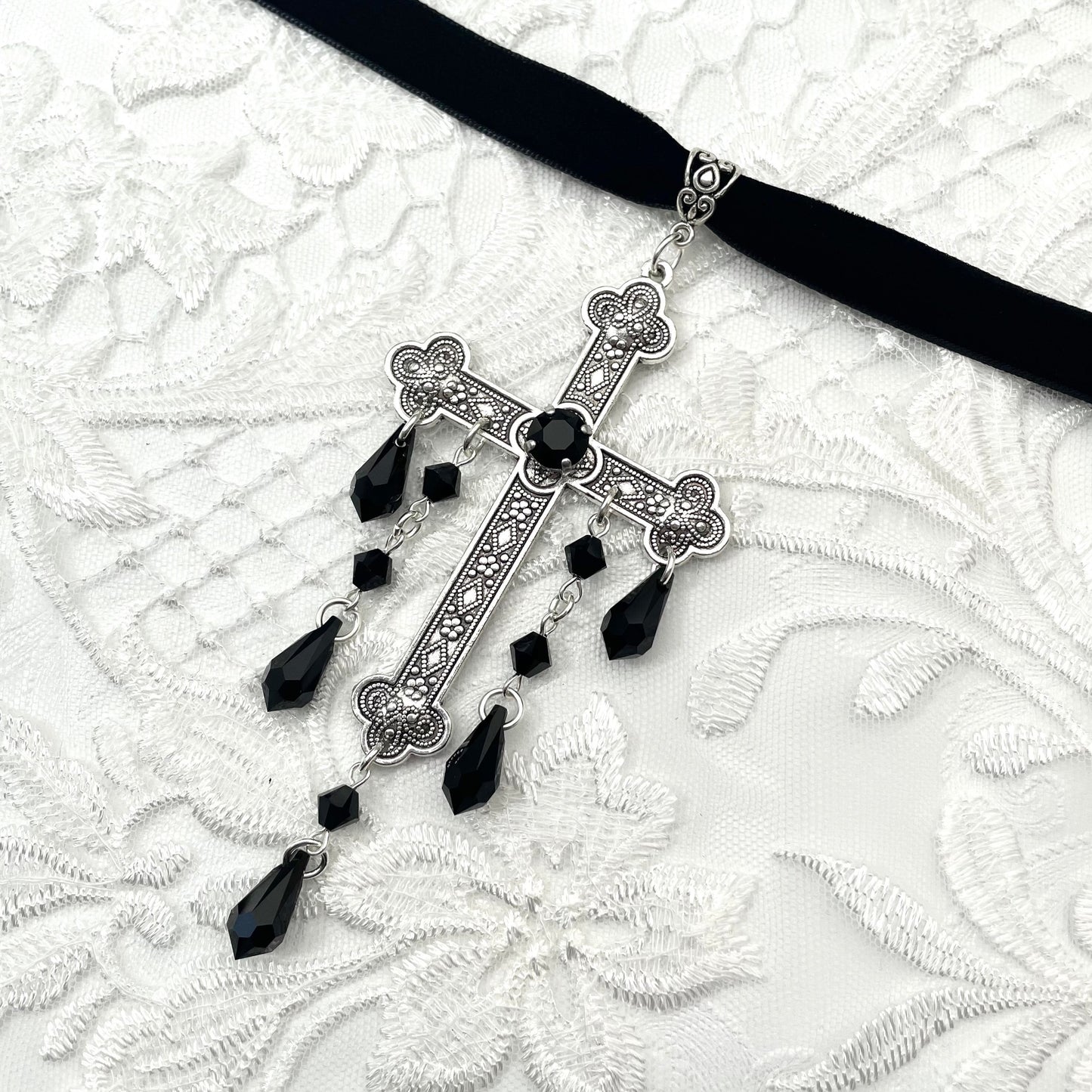 'Sacred' Choker (Death Black)