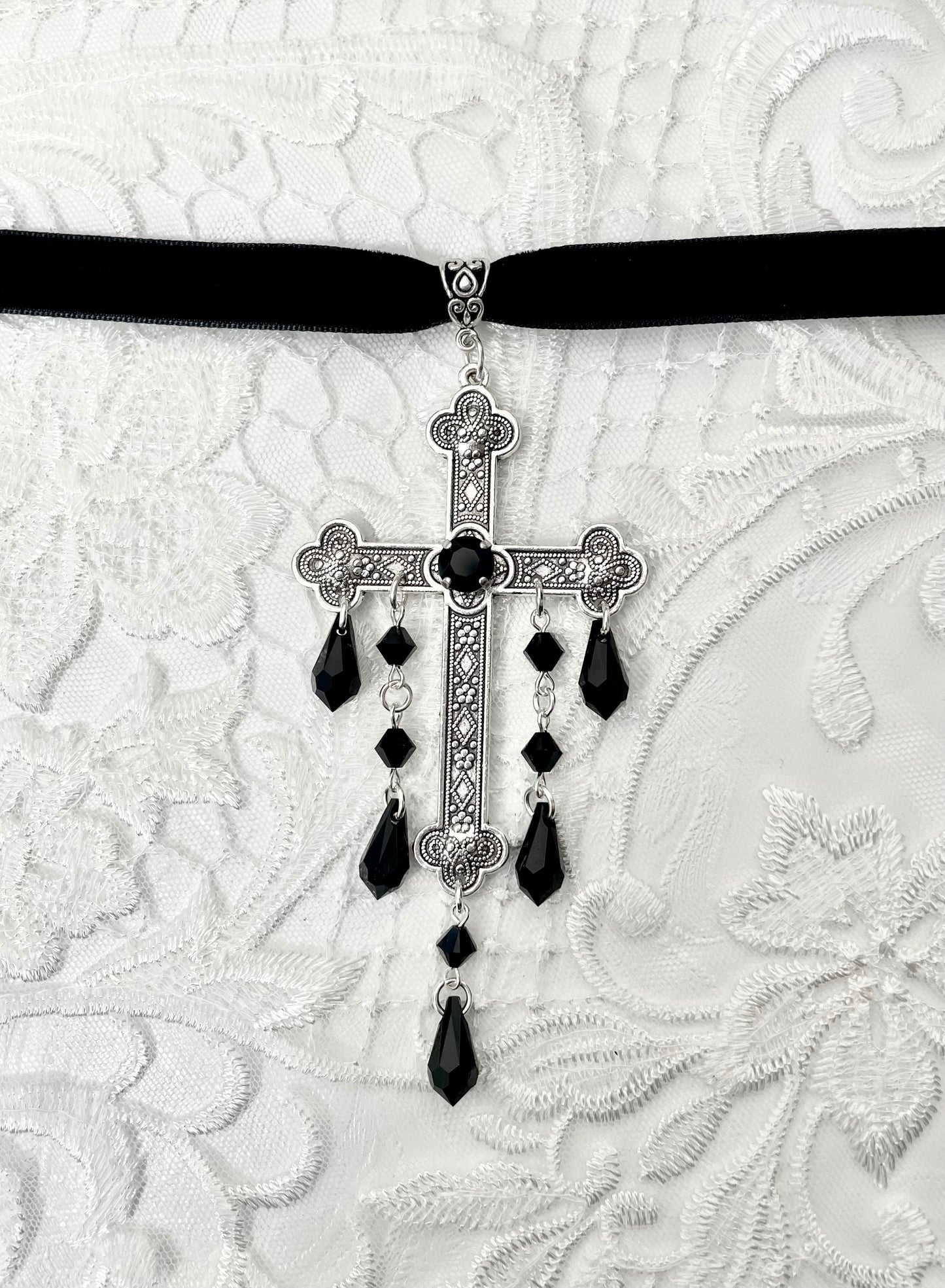 'Sacred' Choker (Death Black)
