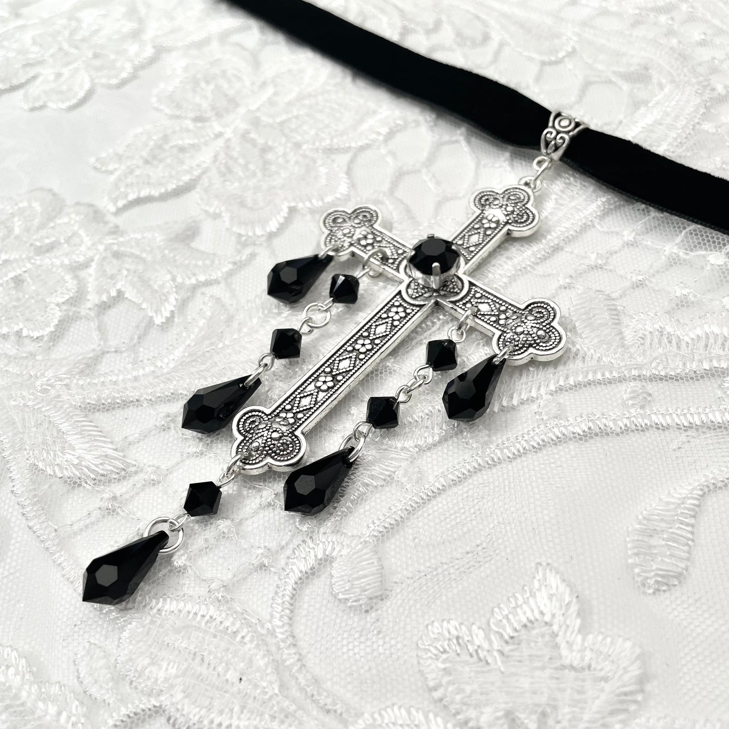 'Sacred' Choker (Death Black)