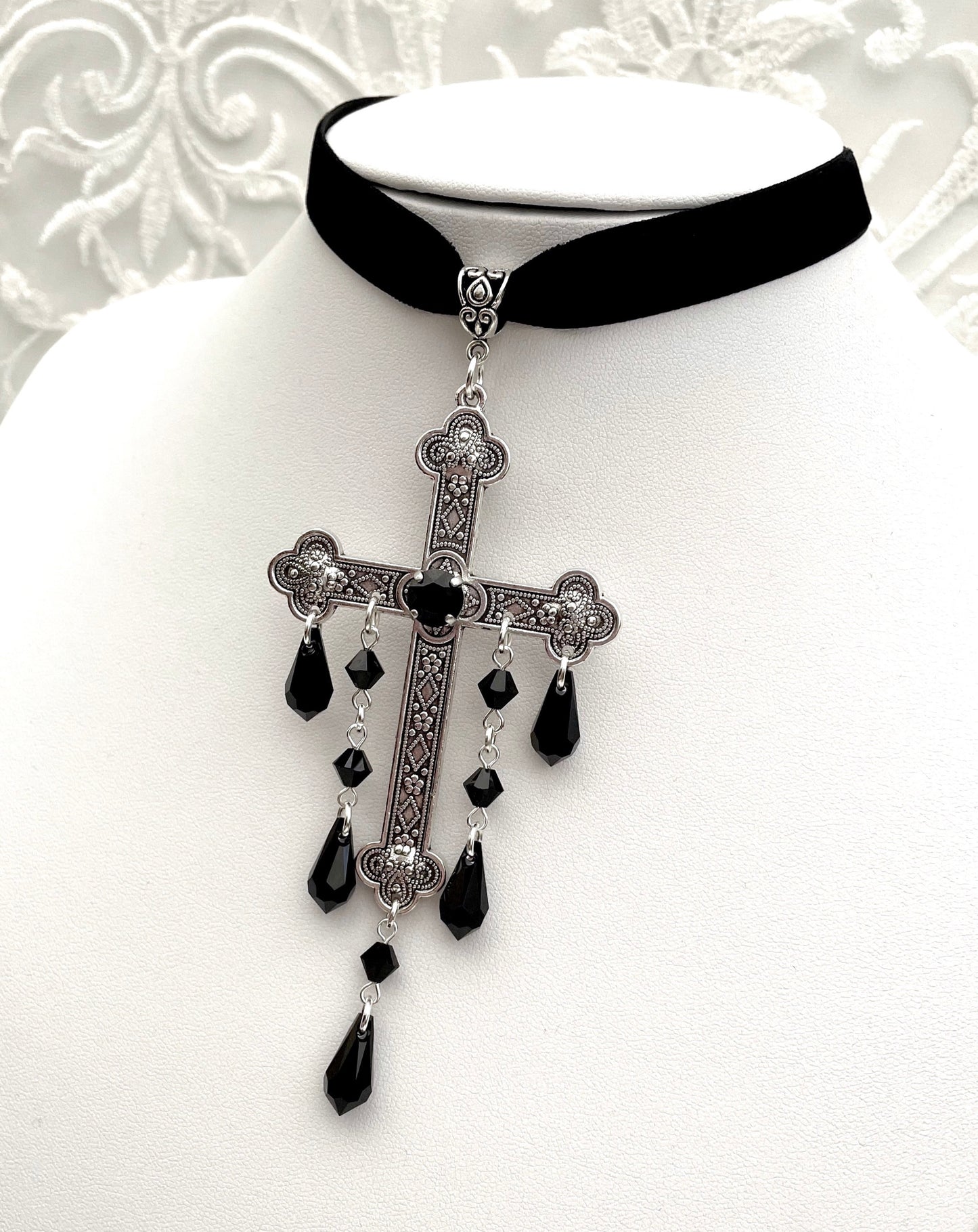 'Sacred' Choker (Death Black)
