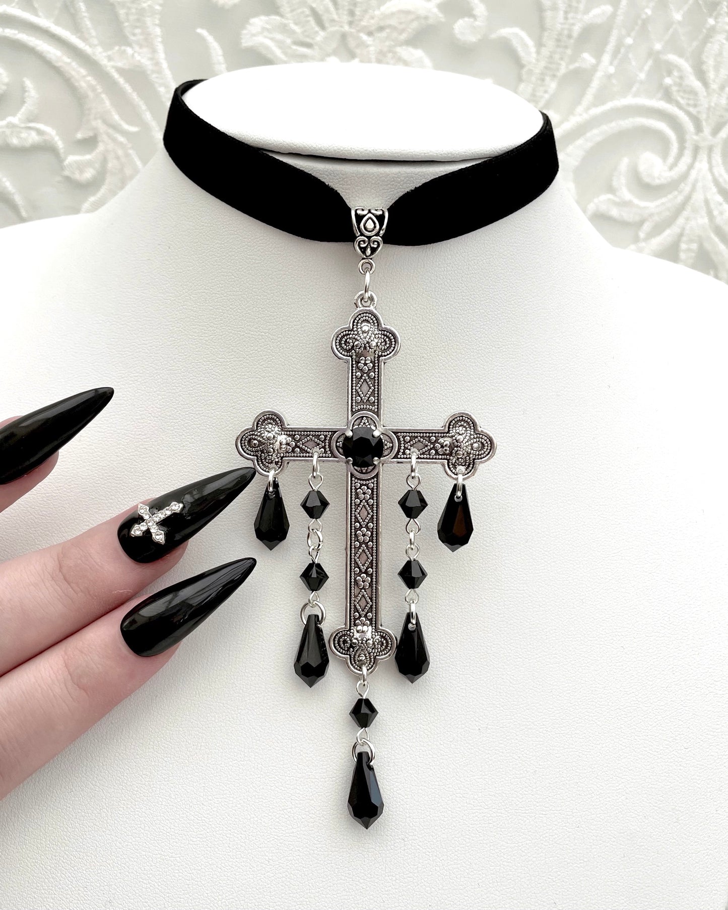 'Sacred' Choker (Death Black)