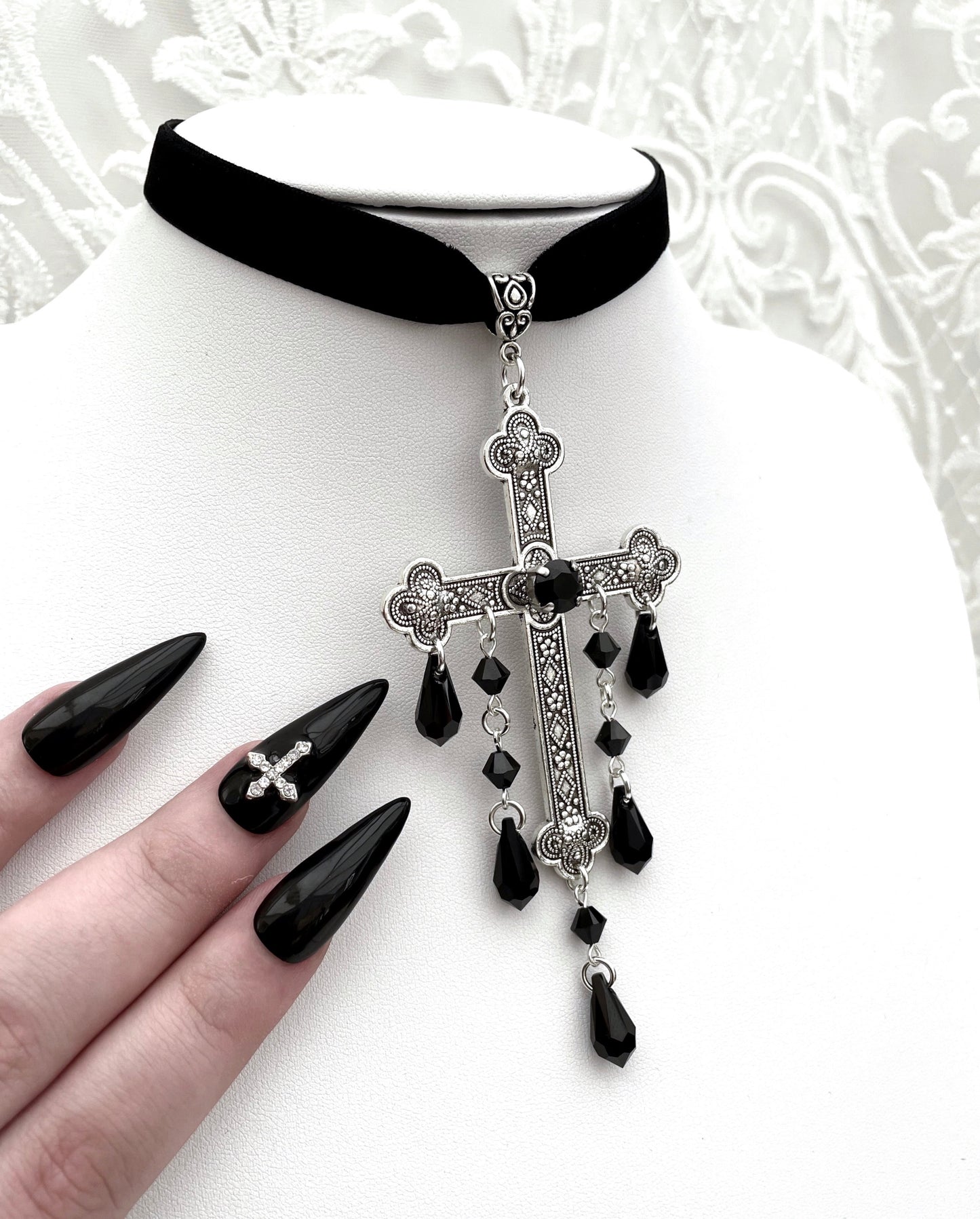 'Sacred' Choker (Death Black)