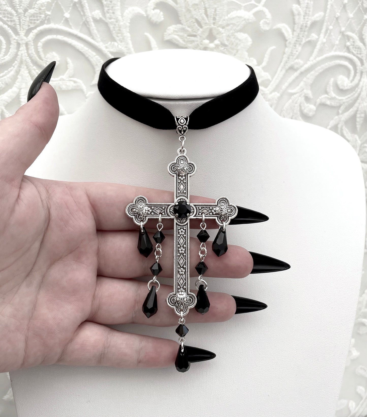 'Sacred' Choker (Death Black)