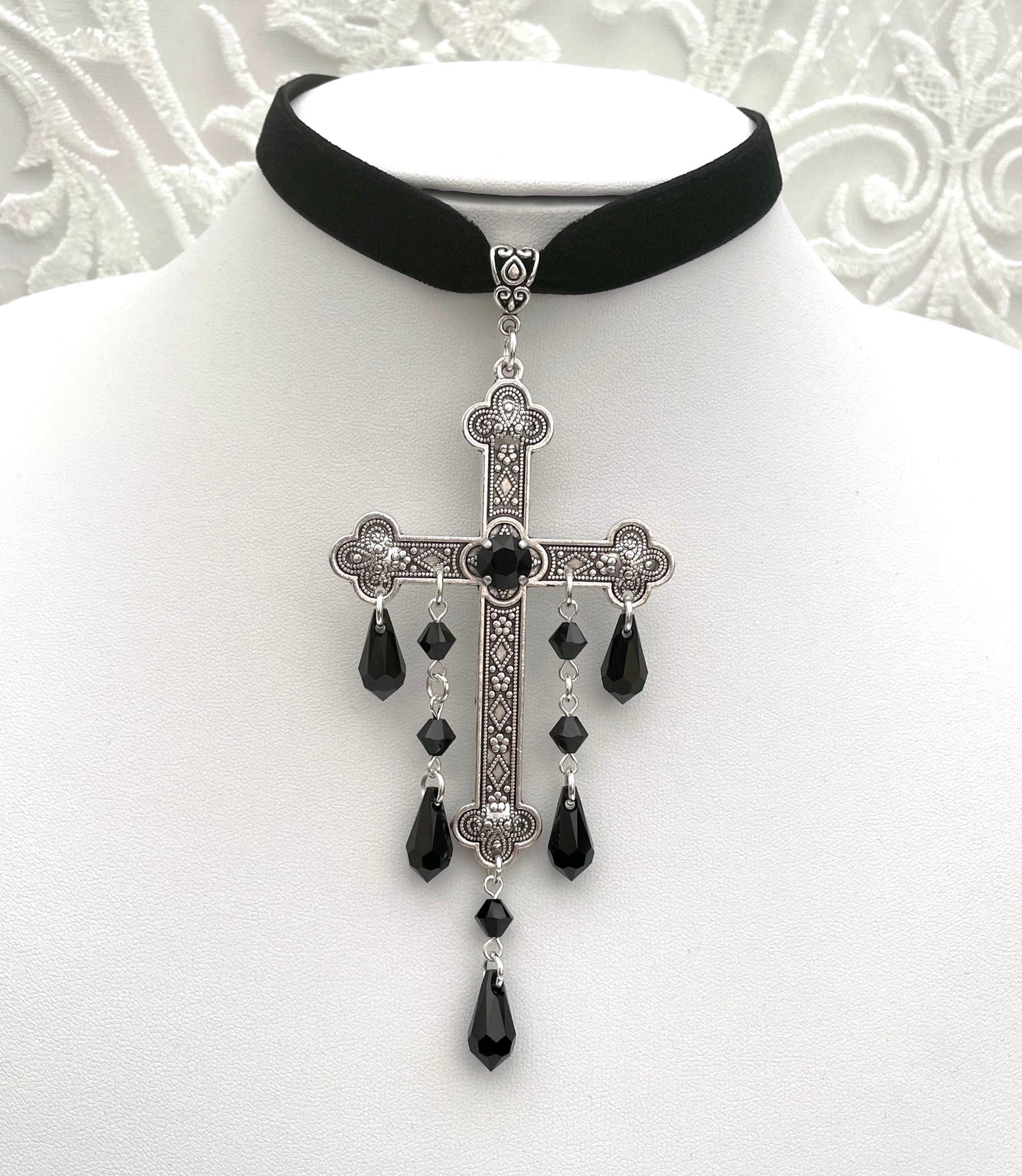 'Sacred' Choker (Death Black)