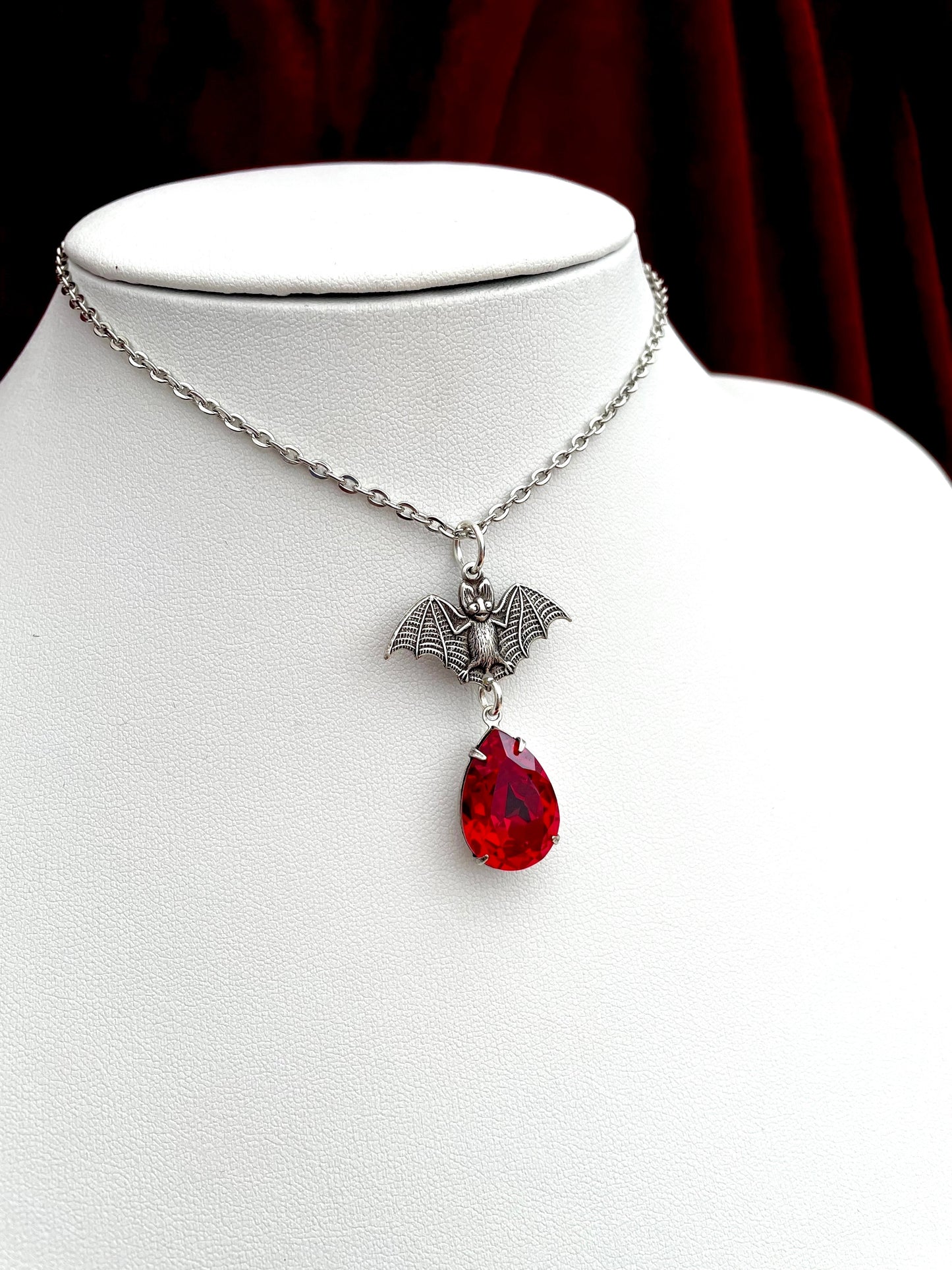 Bat necklace, silver bat necklace, bat necklace with red drop, silver bat necklace, dainty bat necklace, dainty goth necklace, bat drop necklace, bat necklace with drop, bat drop necklace, Gothic drop necklace, red drop necklace, necklace with red drops