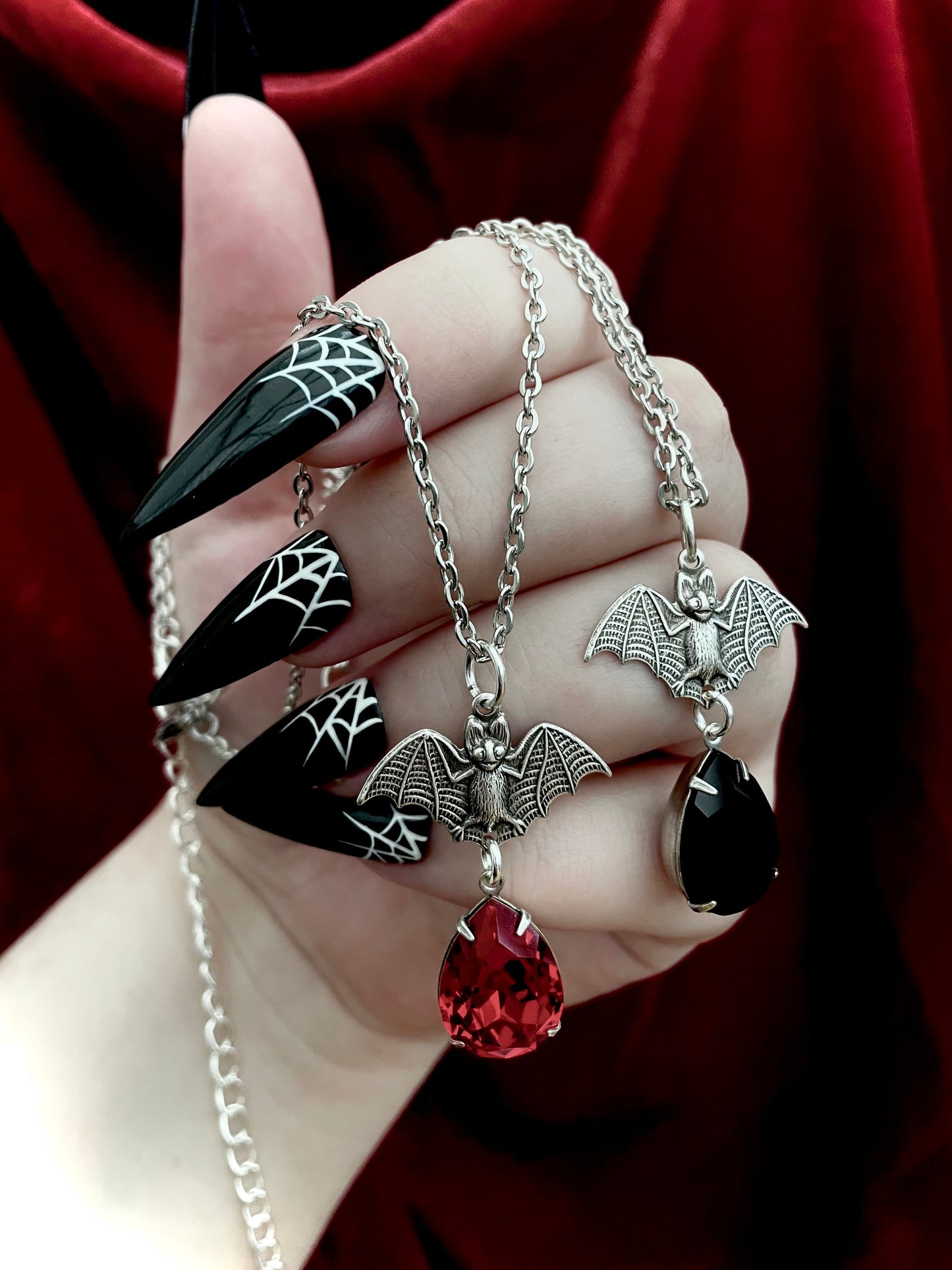 Bat necklace, silver bat necklace, bat necklace with red drop, silver bat necklace, dainty bat necklace, dainty goth necklace, bat drop necklace, bat necklace with drop, bat drop necklace, Gothic drop necklace, red drop necklace, necklace with red drops