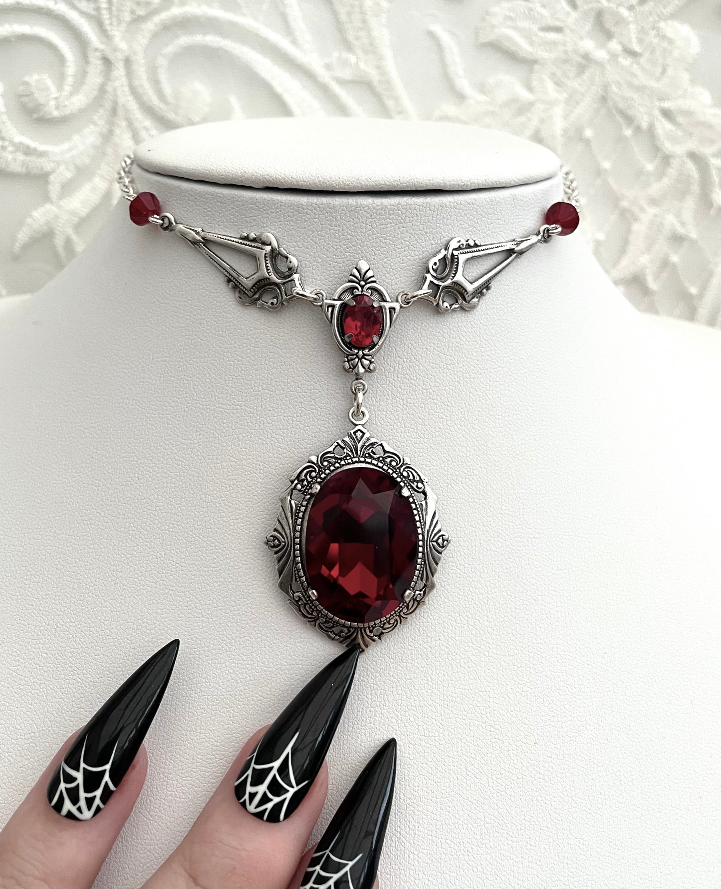 'Mortem' Necklace (Oxblood)