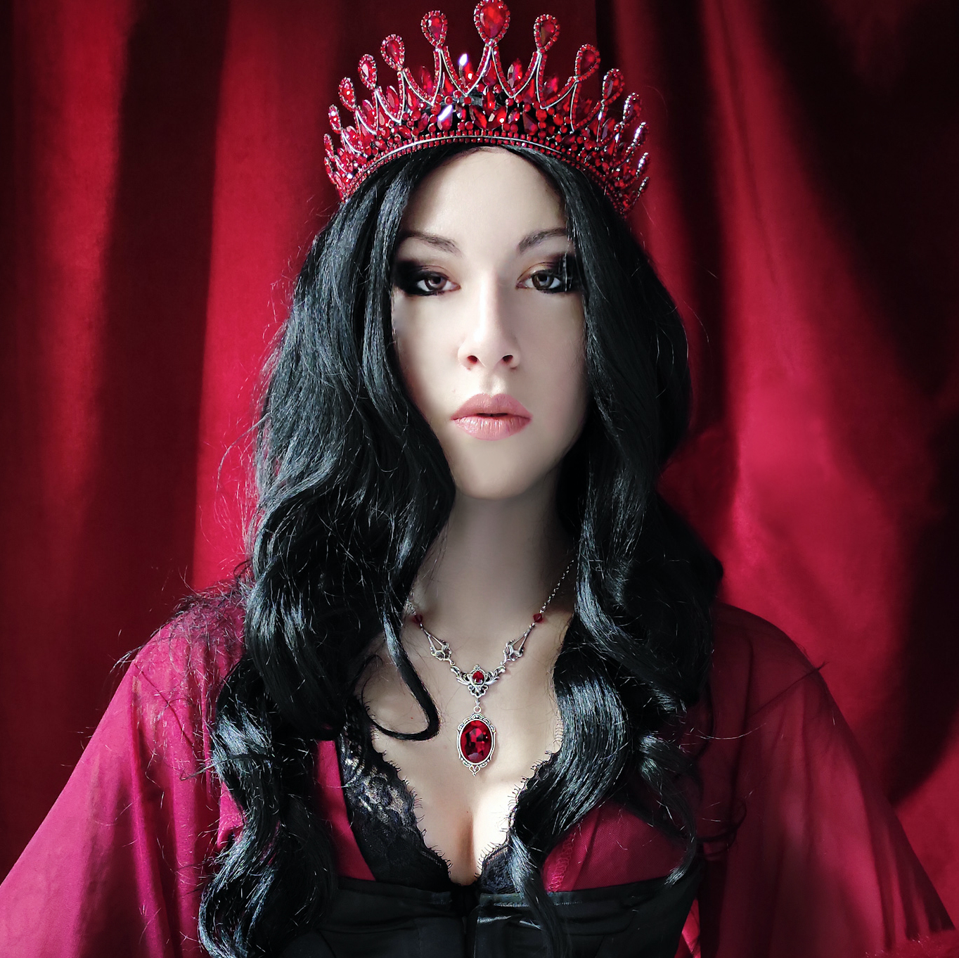 Gothic drop necklace, red drop necklace, necklace with red drops, silver necklace with drops, gothic necklace, goth necklace, goth jewellery, goth jewelry, vampire necklace, vampire choker, vampire drop necklace, blood drop necklace, blood drop choker, bl