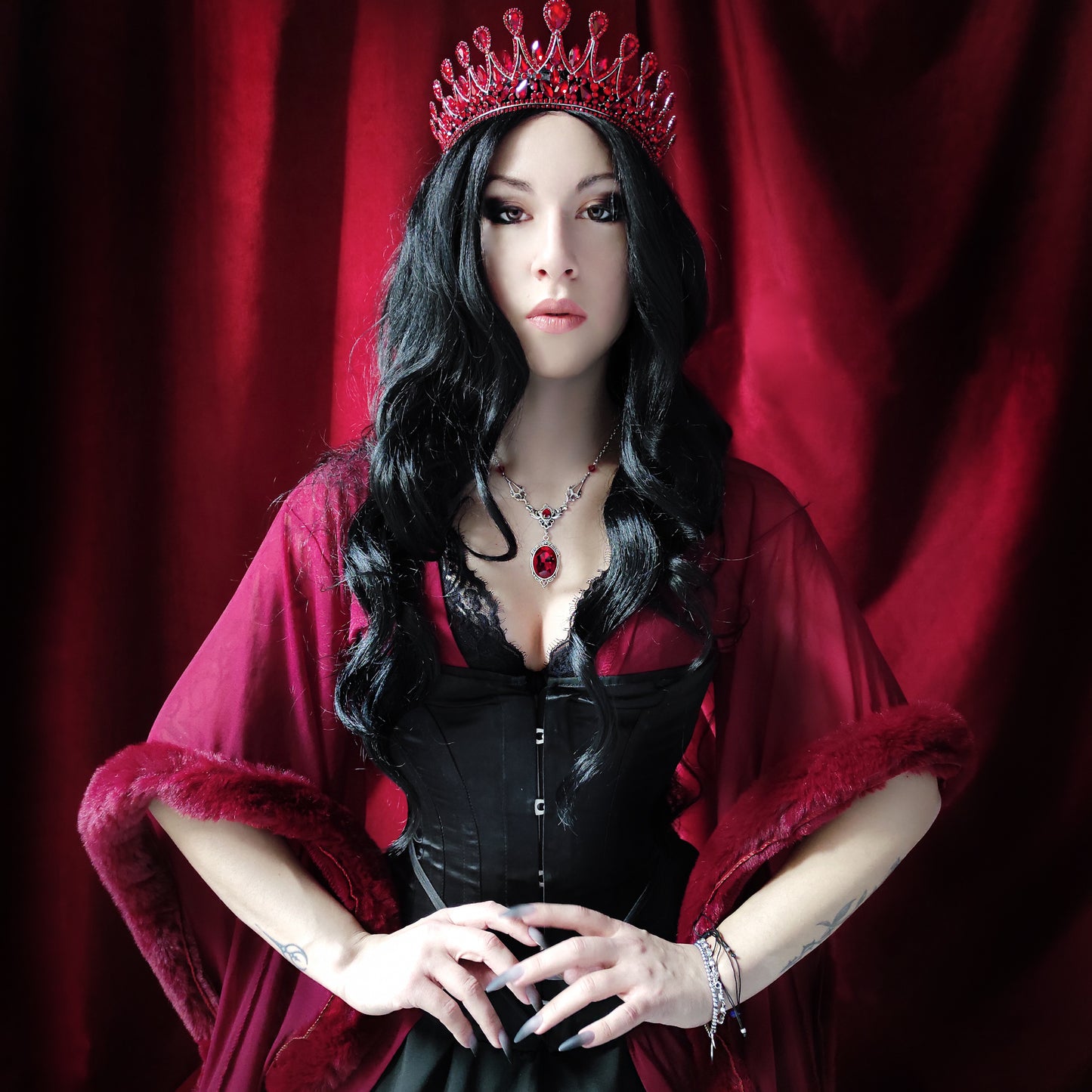 Gothic drop necklace, red drop necklace, necklace with red drops, silver necklace with drops, gothic necklace, goth necklace, goth jewellery, goth jewelry, vampire necklace, vampire choker, vampire drop necklace, blood drop necklace, blood drop choker, bl