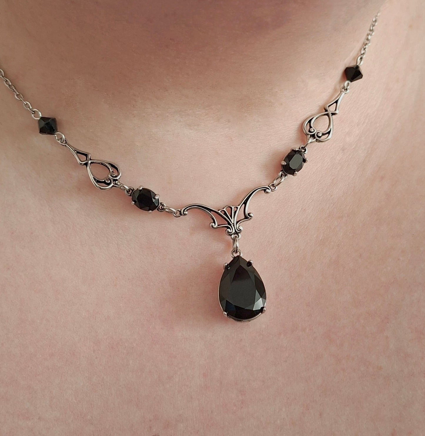 'Vesper' Necklace - Death Black