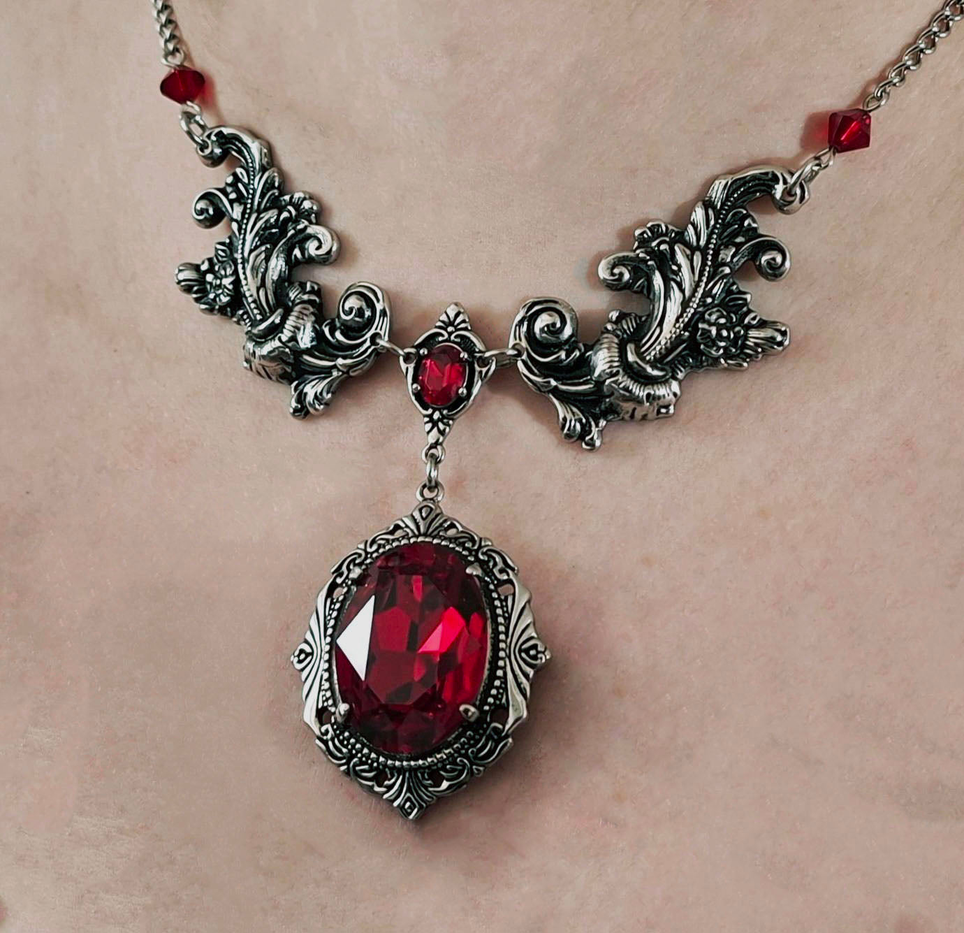 'Aurora' Necklace (Blood Red)