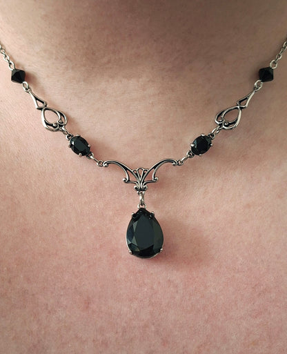 'Vesper' Necklace - Death Black