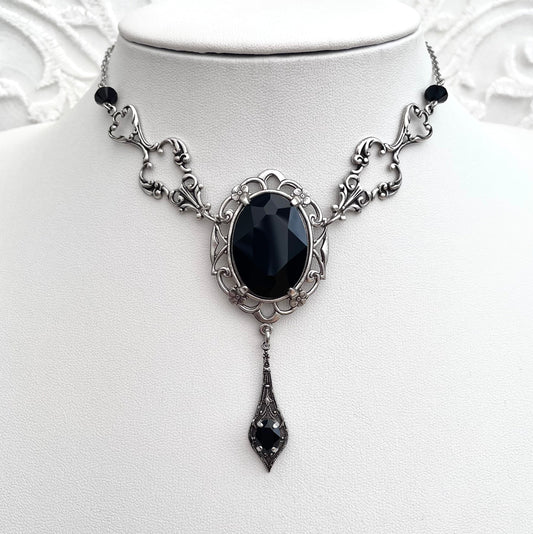 'Vladamina' Necklace (Death Black)