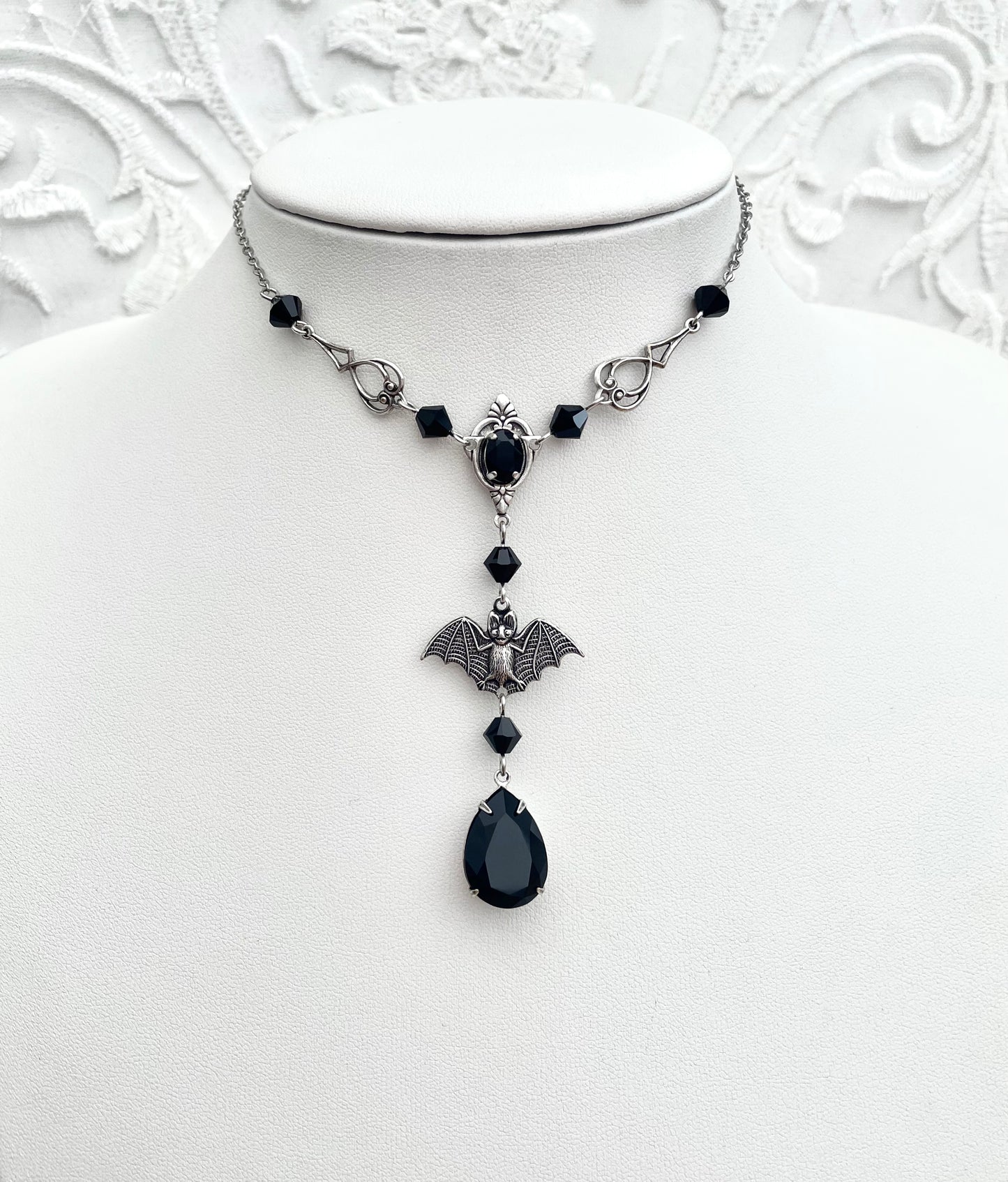 'Helena' Necklace (Death Black)