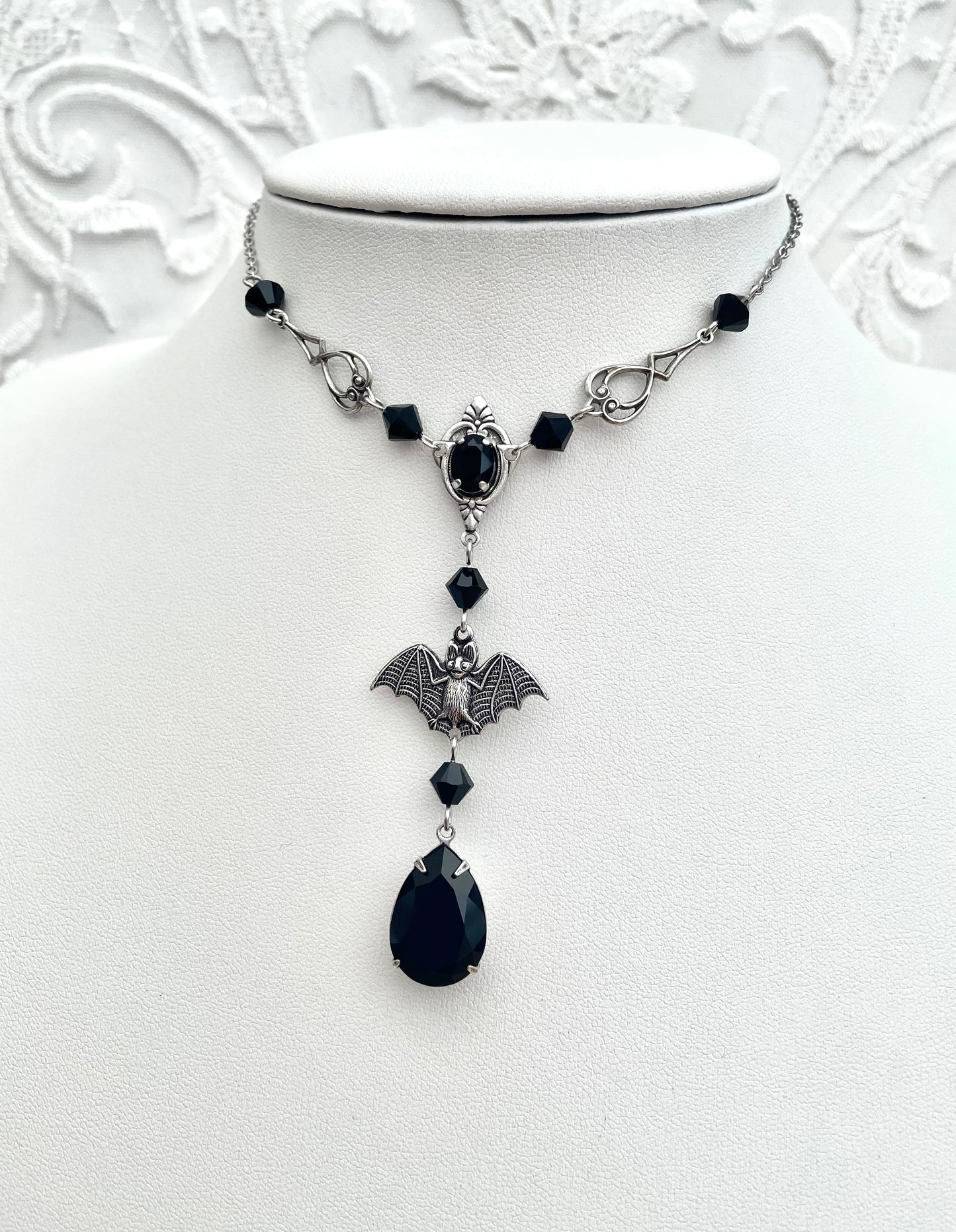 'Helena' Necklace (Death Black)