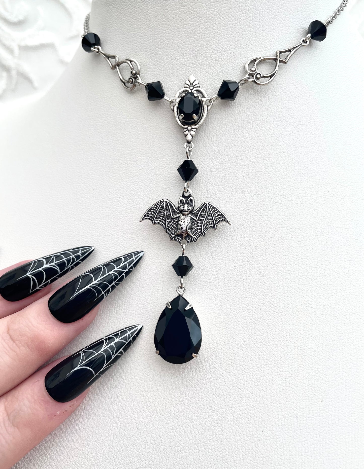 'Helena' Necklace (Death Black)