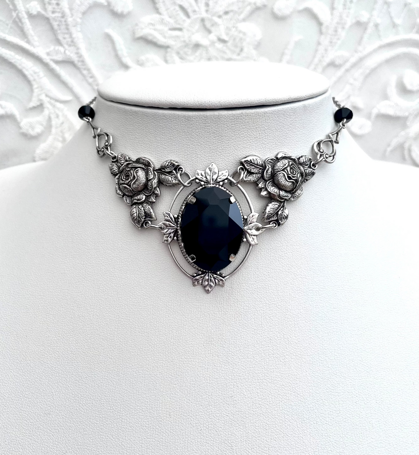 'Ophelia' Necklace (Death Black)