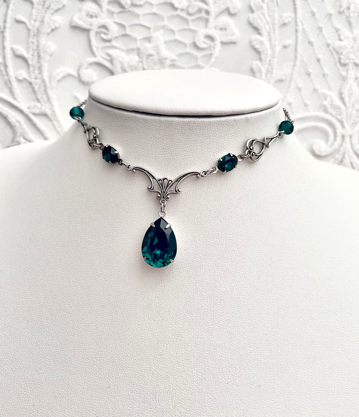 'Vesper' Necklace - Emerald Green Glass Drop Necklace - Silver