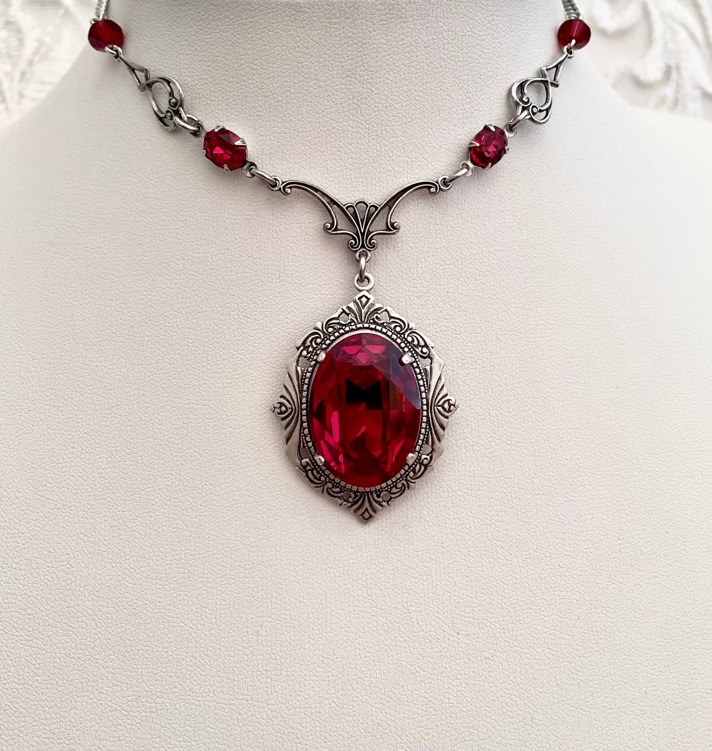 'Requiem' Necklace (Blood Red)