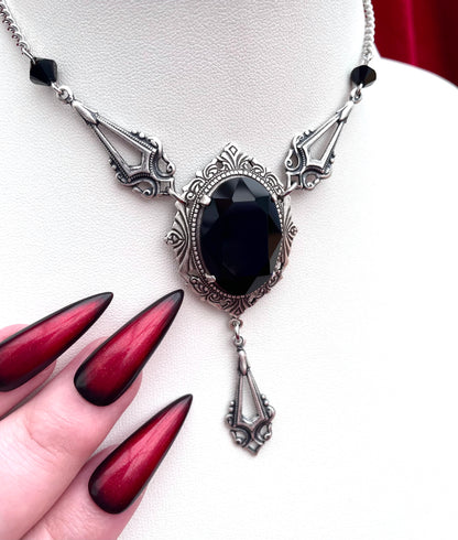 'Dracula's Kiss' Necklace (Death Black) *REVAMP*