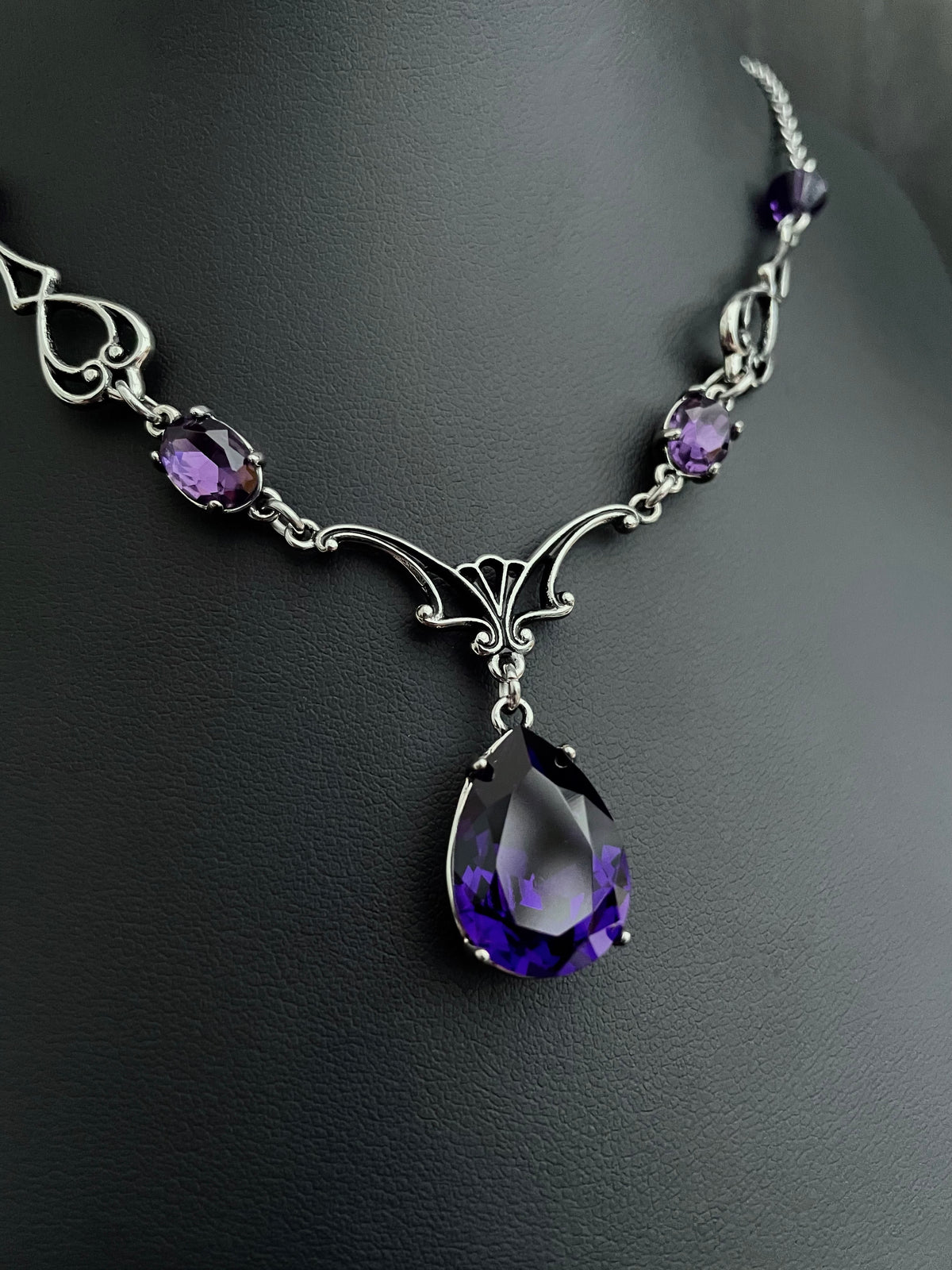 'Vesper' Necklace - Abyss Purple