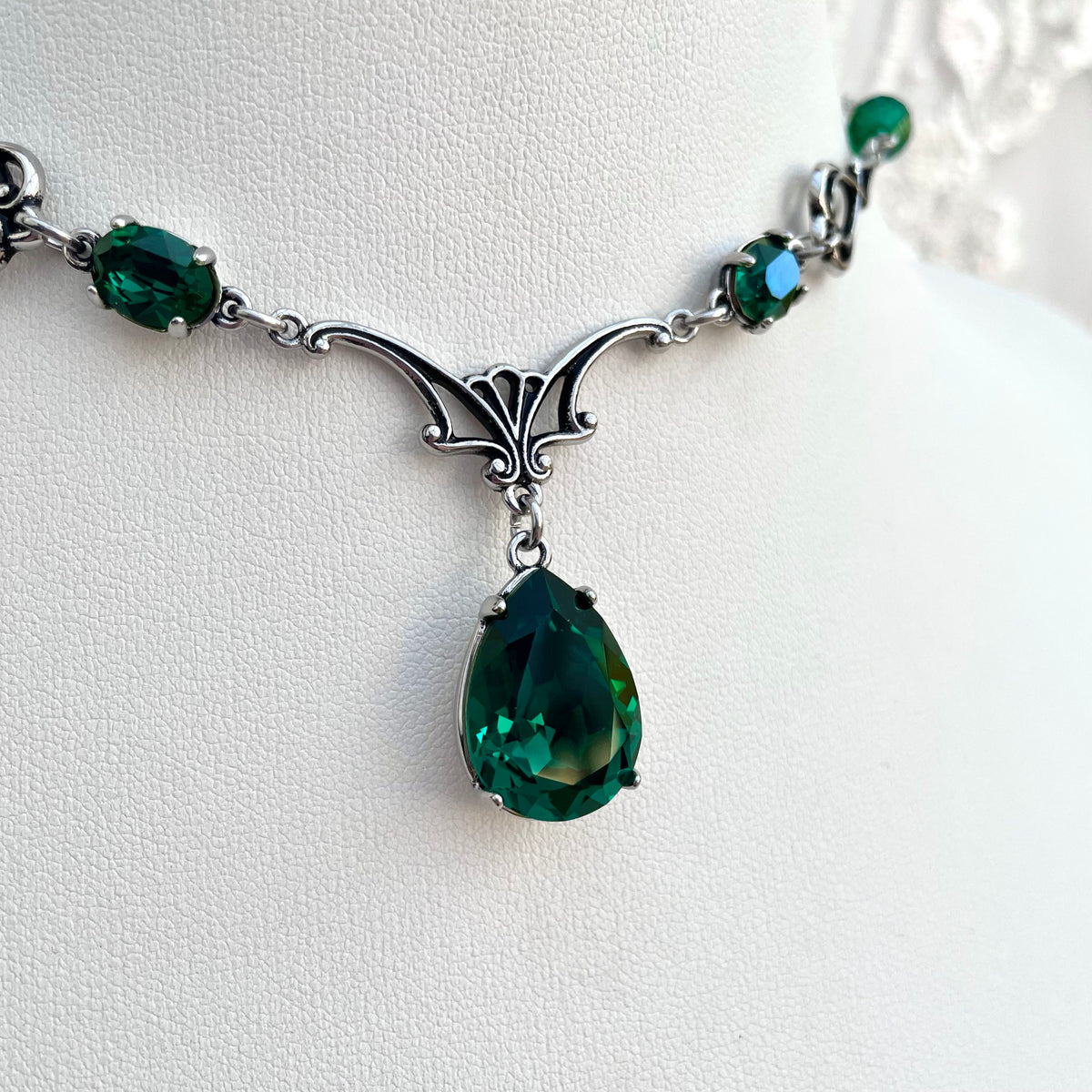 'Vesper' Necklace - Poison Emerald