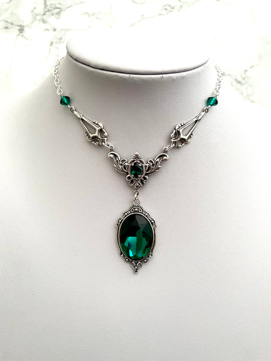 Emerald necklace, gothic emerald necklace, green and silver necklace, Slytherin necklace, Slytherin jewellery, Slytherin jewelry, victorian gothic necklace, victorian goth, victorian gothic necklace green, green gothic necklace, necklace with green jewels